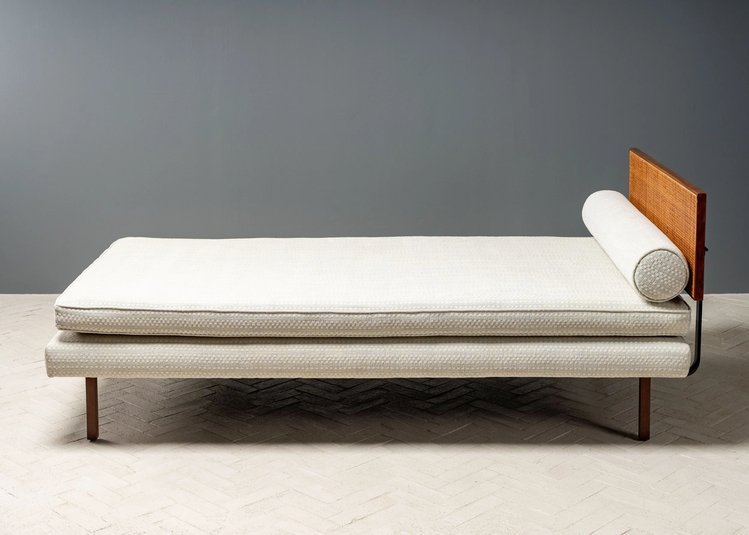 richard-schultz-daybed-reside-inc-13.jpg
