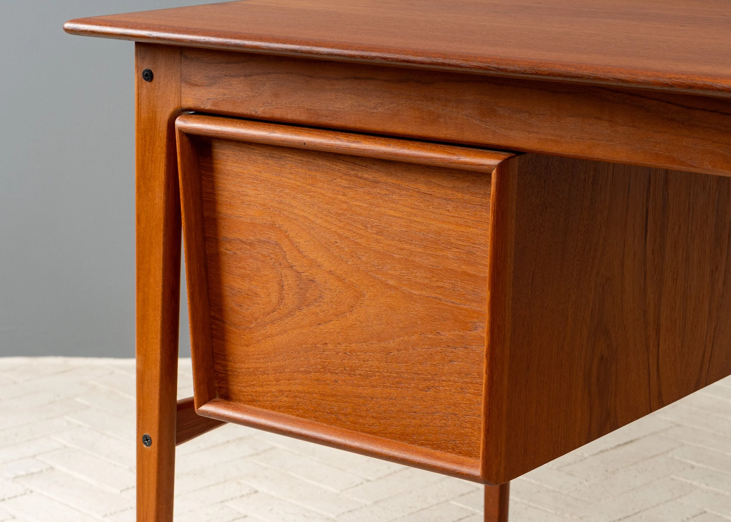 aksel-boll-jensen-expandable-teak-desk-resideinc-20.jpg
