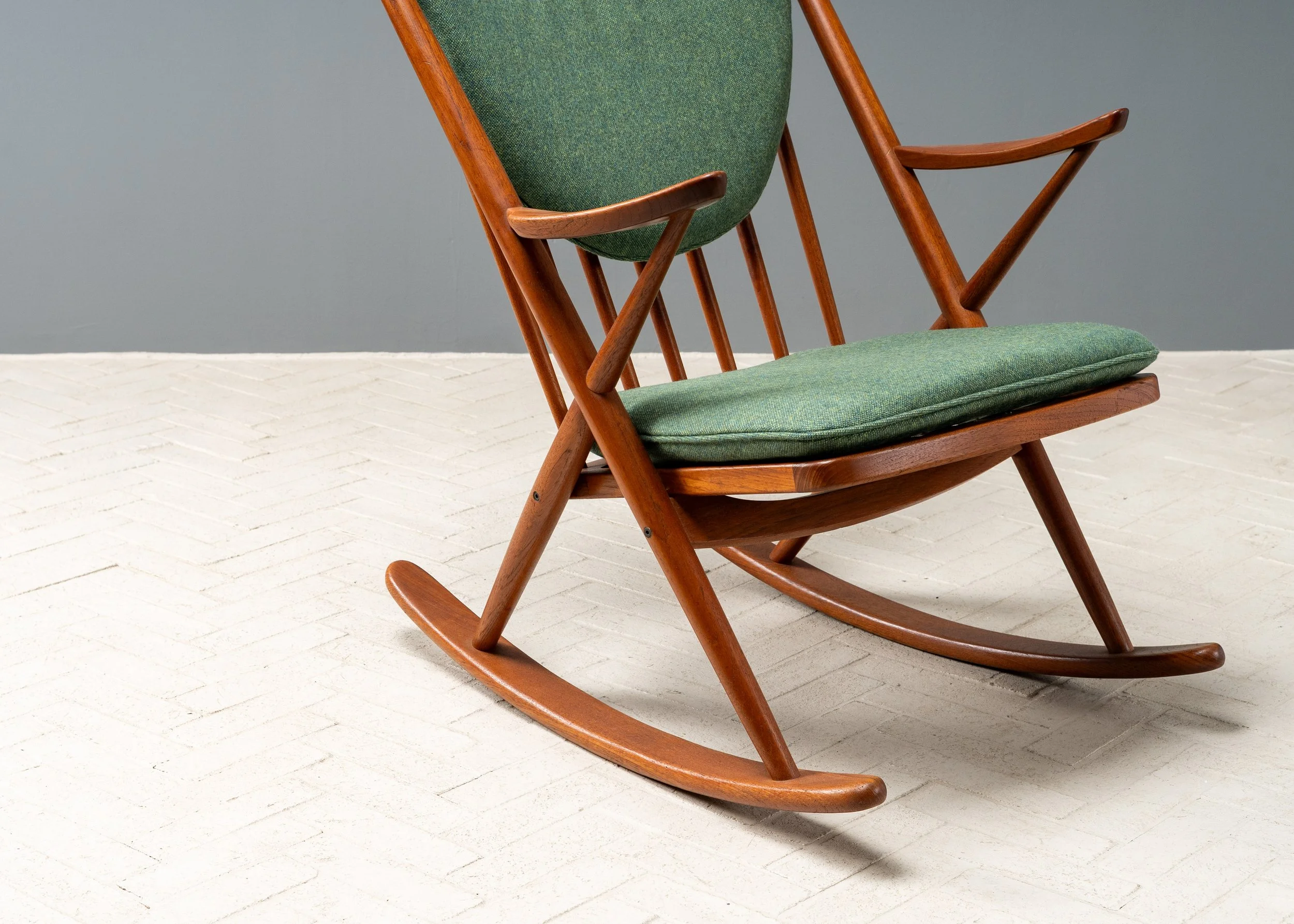 frank-reenskaug-rocking-chair-resideinc-12.jpg