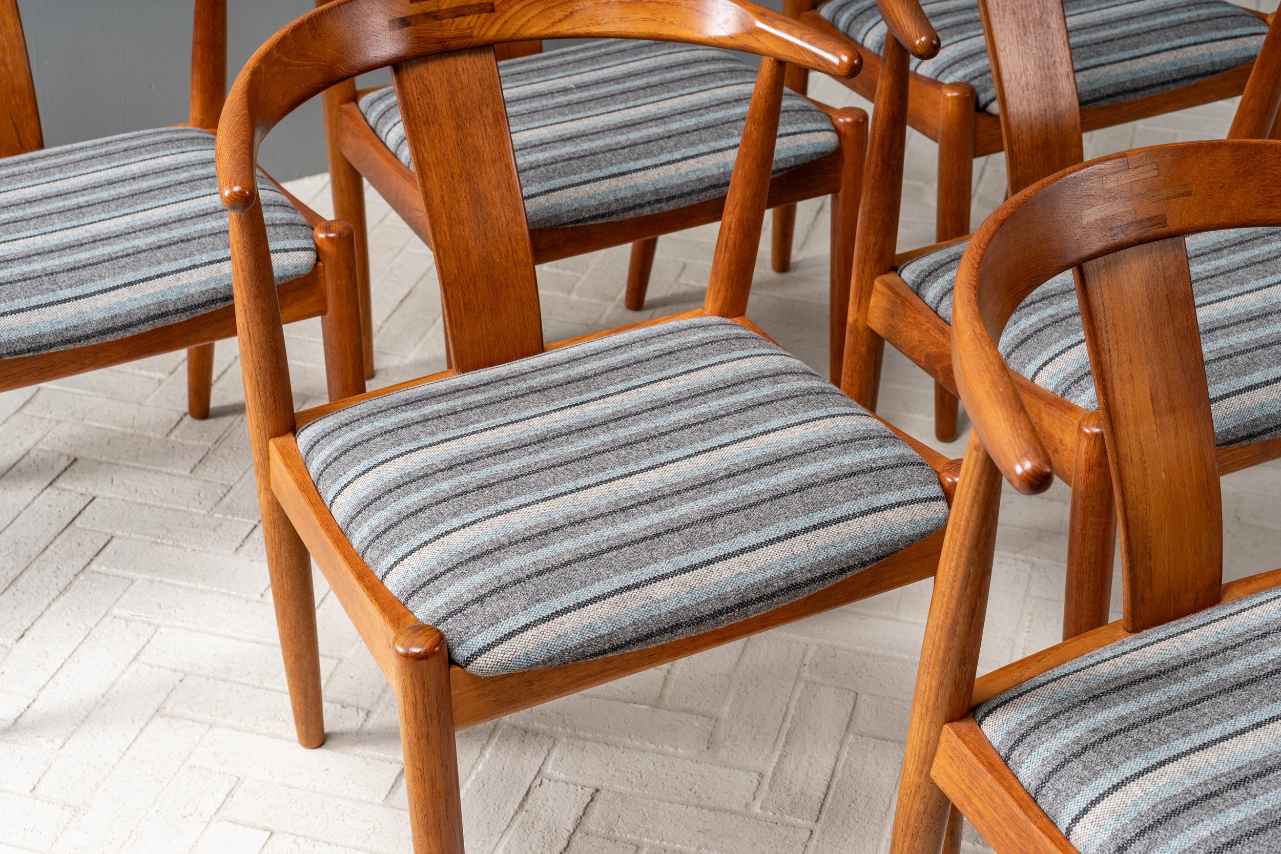 set-of-6-dyrlund-teak-dining-chairs-resideinc-4.jpg