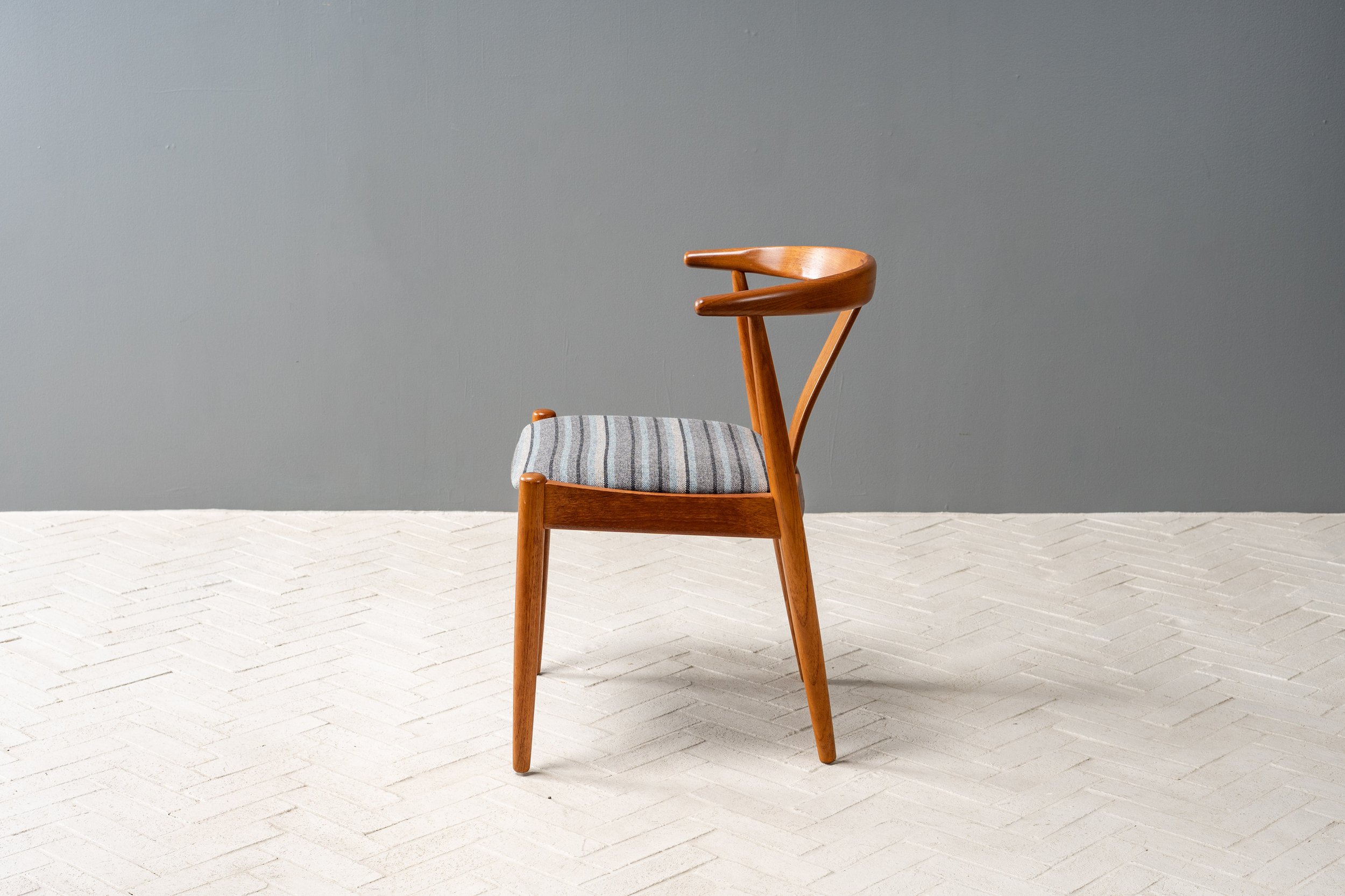 set-of-6-dyrlund-teak-dining-chairs-resideinc-11.jpg