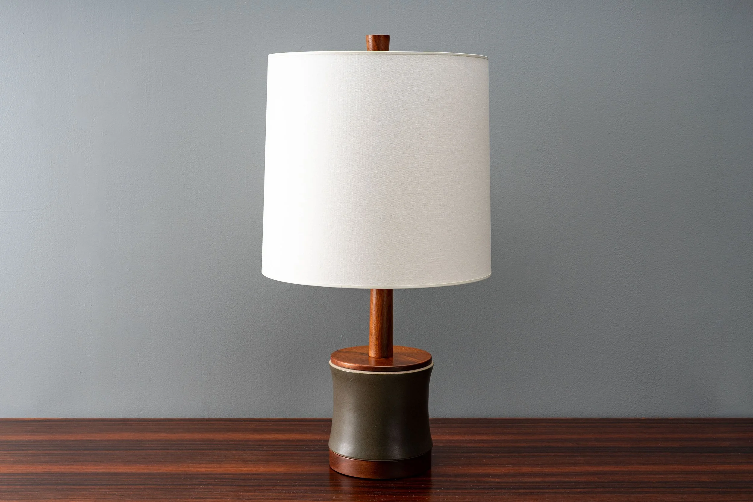 martz-ceramic-table-lamp-resideinc-1.jpg