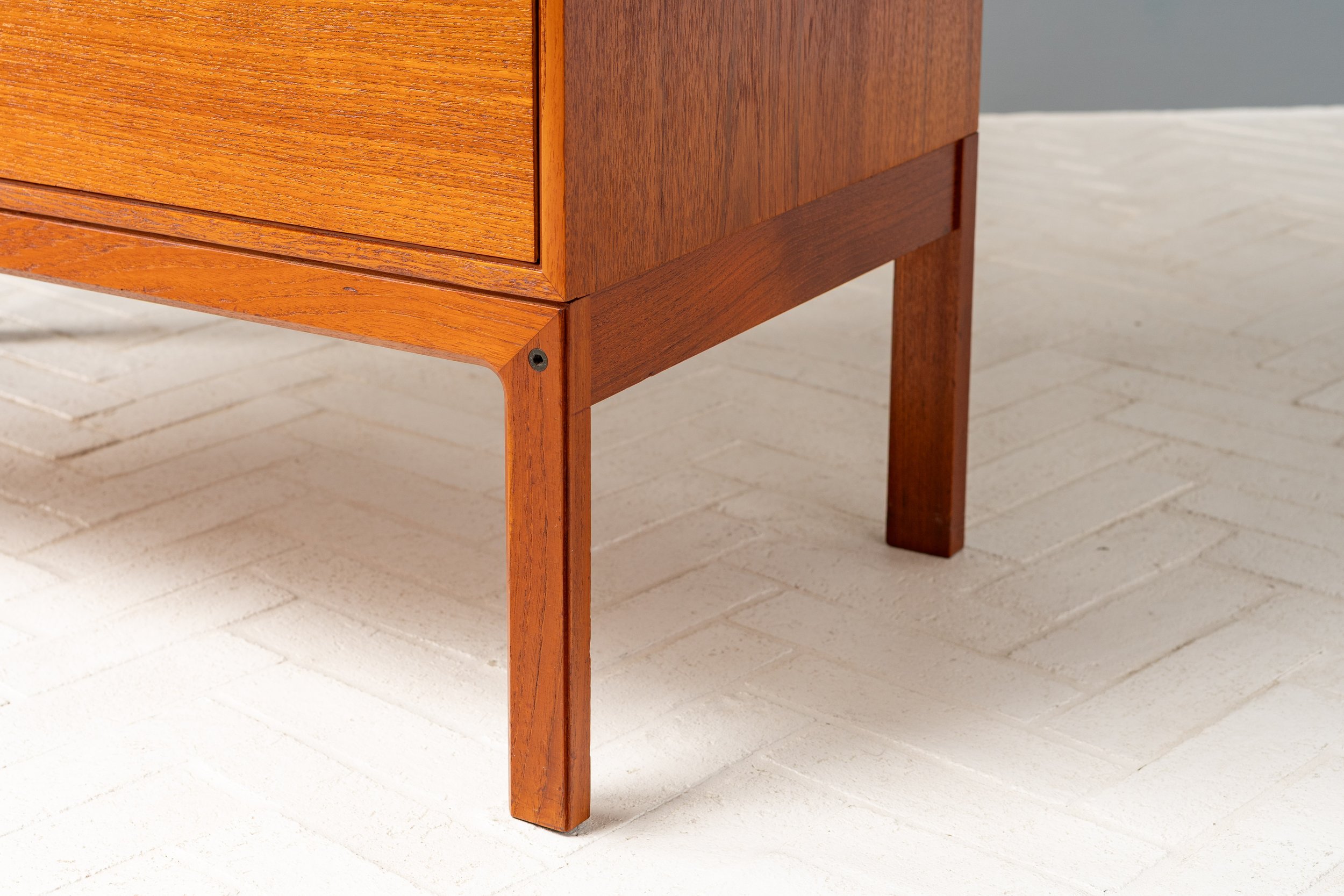 arne-wahl-iversen-teak-high-chest-resideinc-15.jpg