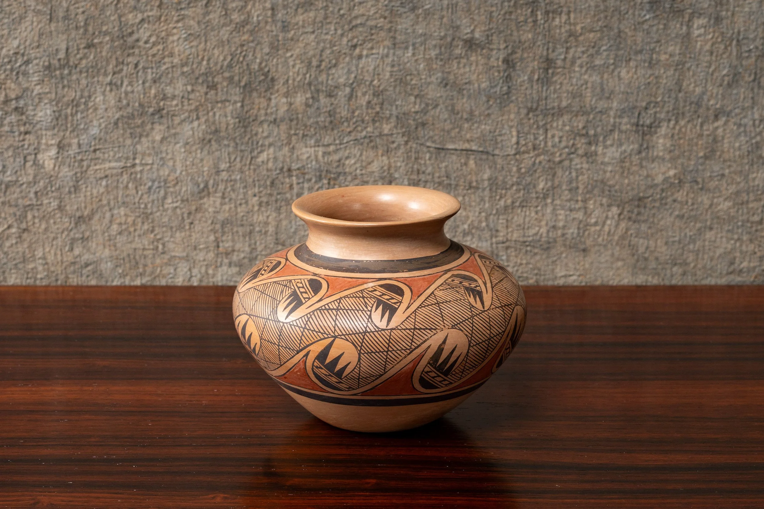 selection-of-three-native-american-ceramic-vessels-resideinc-9.jpg