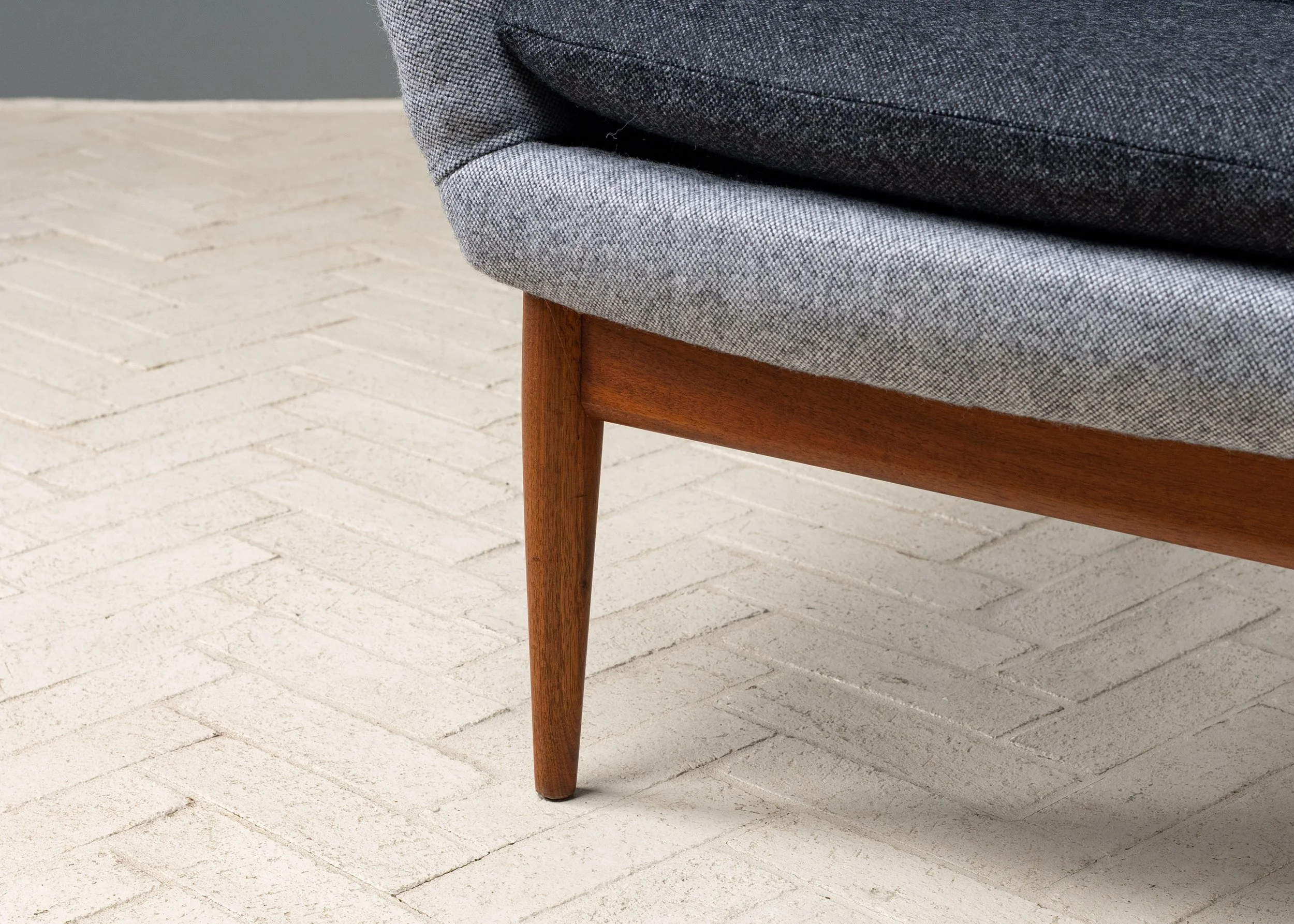 swedish-two-tone-lounge-chair-resideinc-8.jpg