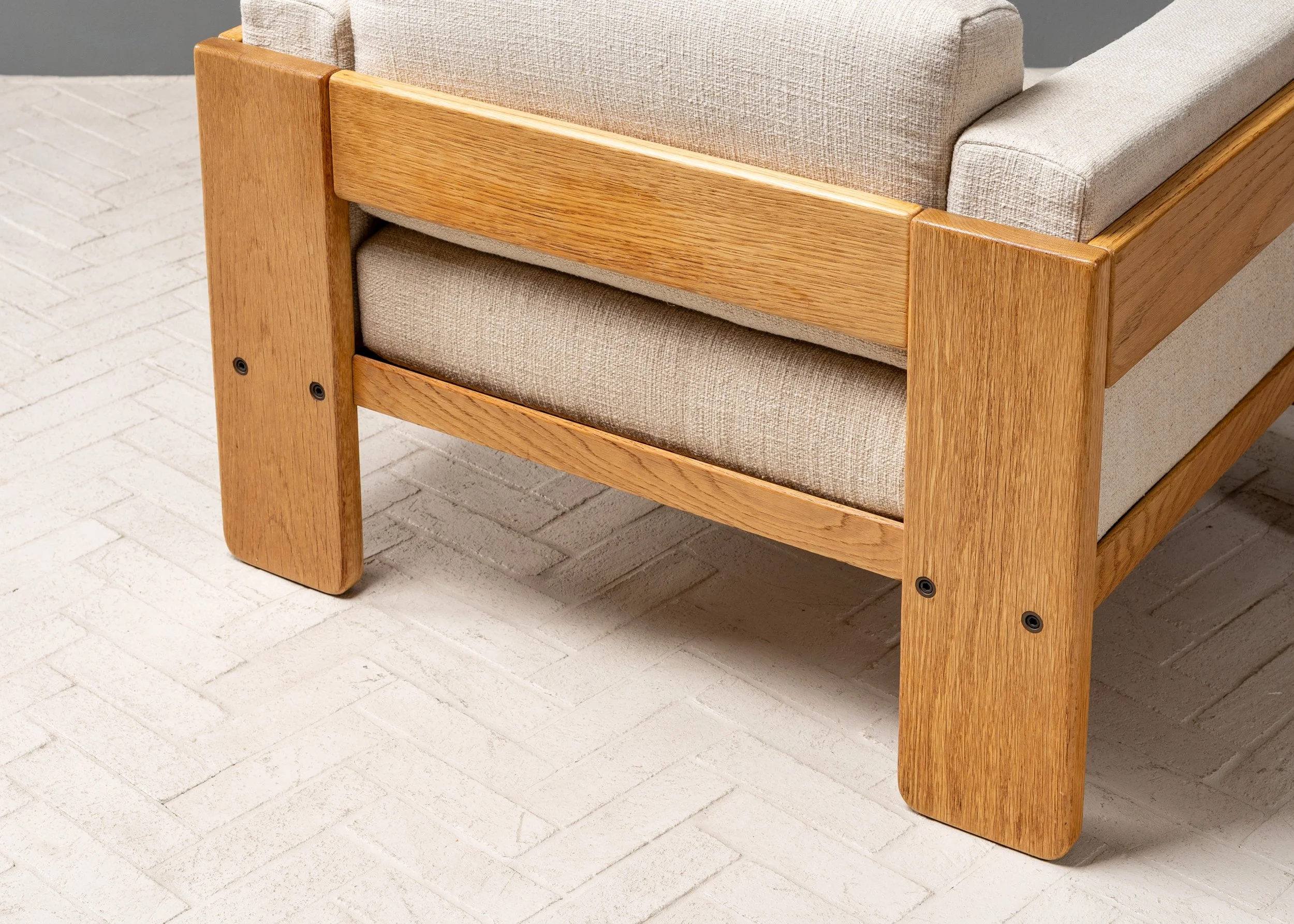 pair-of-tobia-scarpa-bastiano-oak-lounge-chairs-resideinc-17.jpg