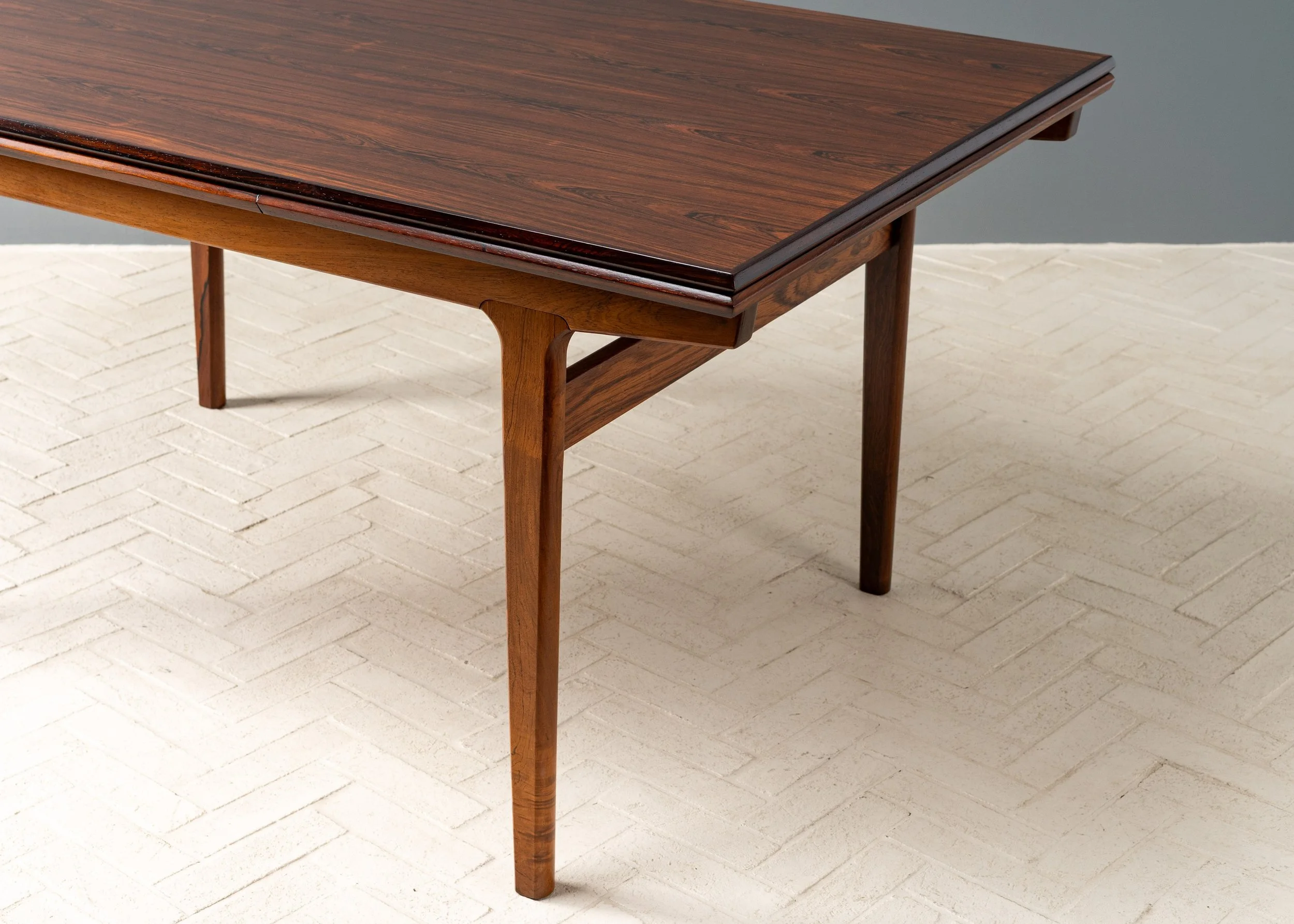 henning-kjaernulf-rosewood-dining-table-resideinc-17.jpg