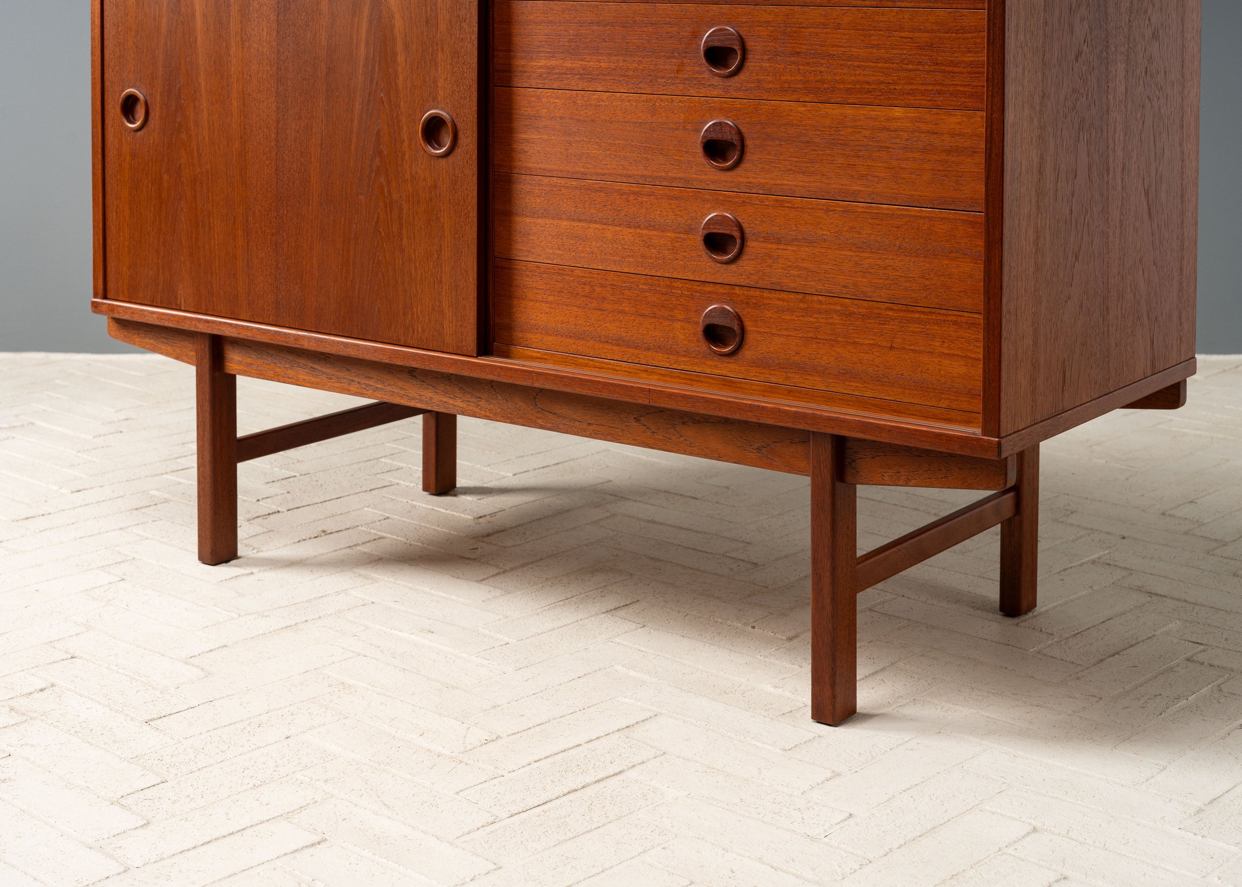 folke-ohlsson-dux-teak-chest-resideinc-17.jpg