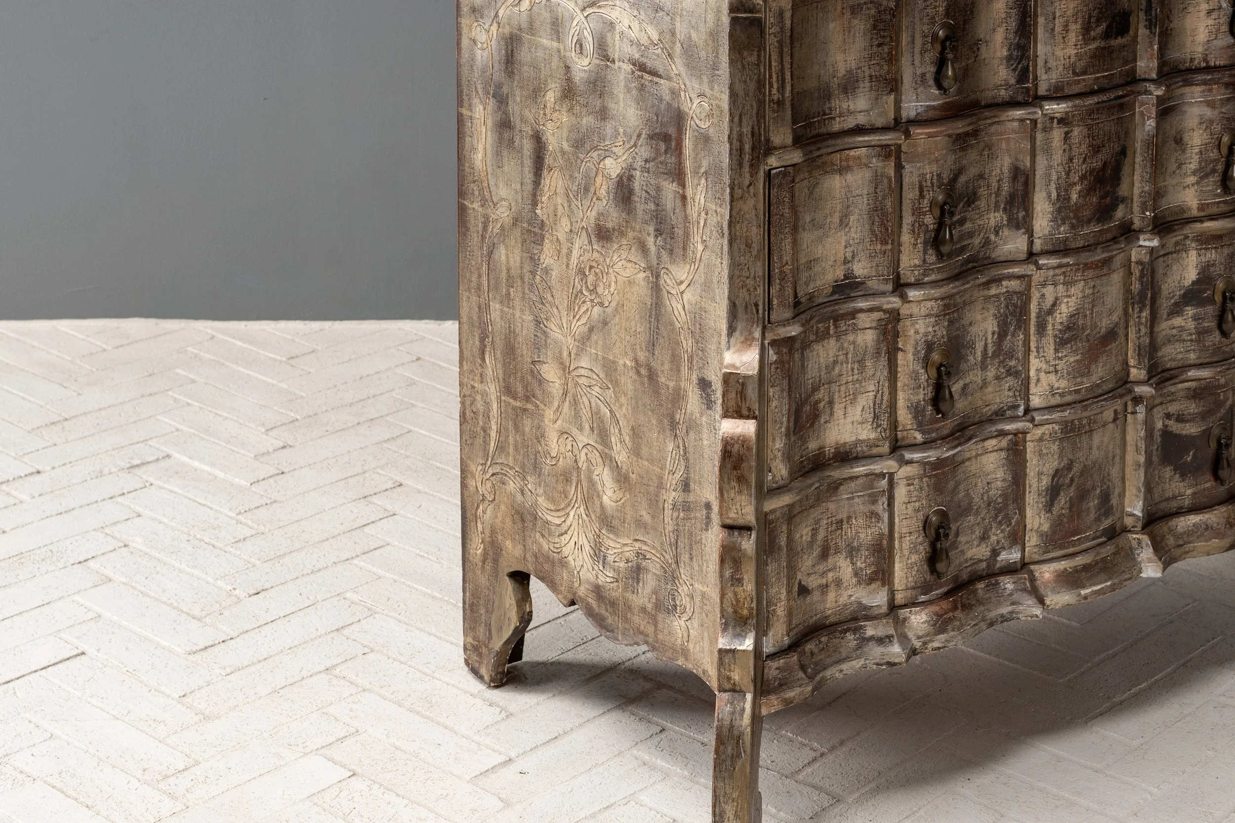 max-kuehne-silver-leaf-chest-resideinc-16.jpg