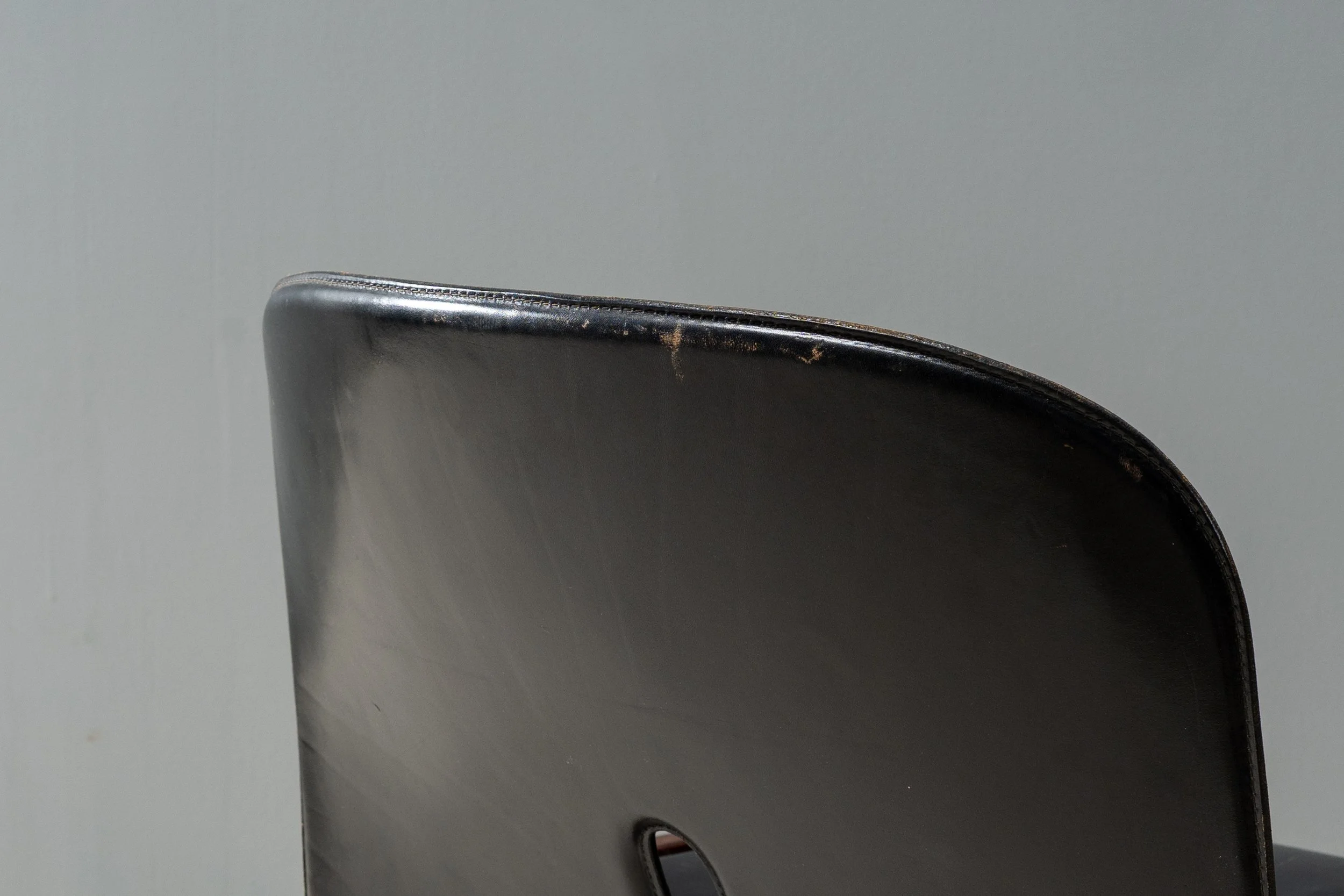 cassina-leather-rosewood-chair-resideinc-15.jpg