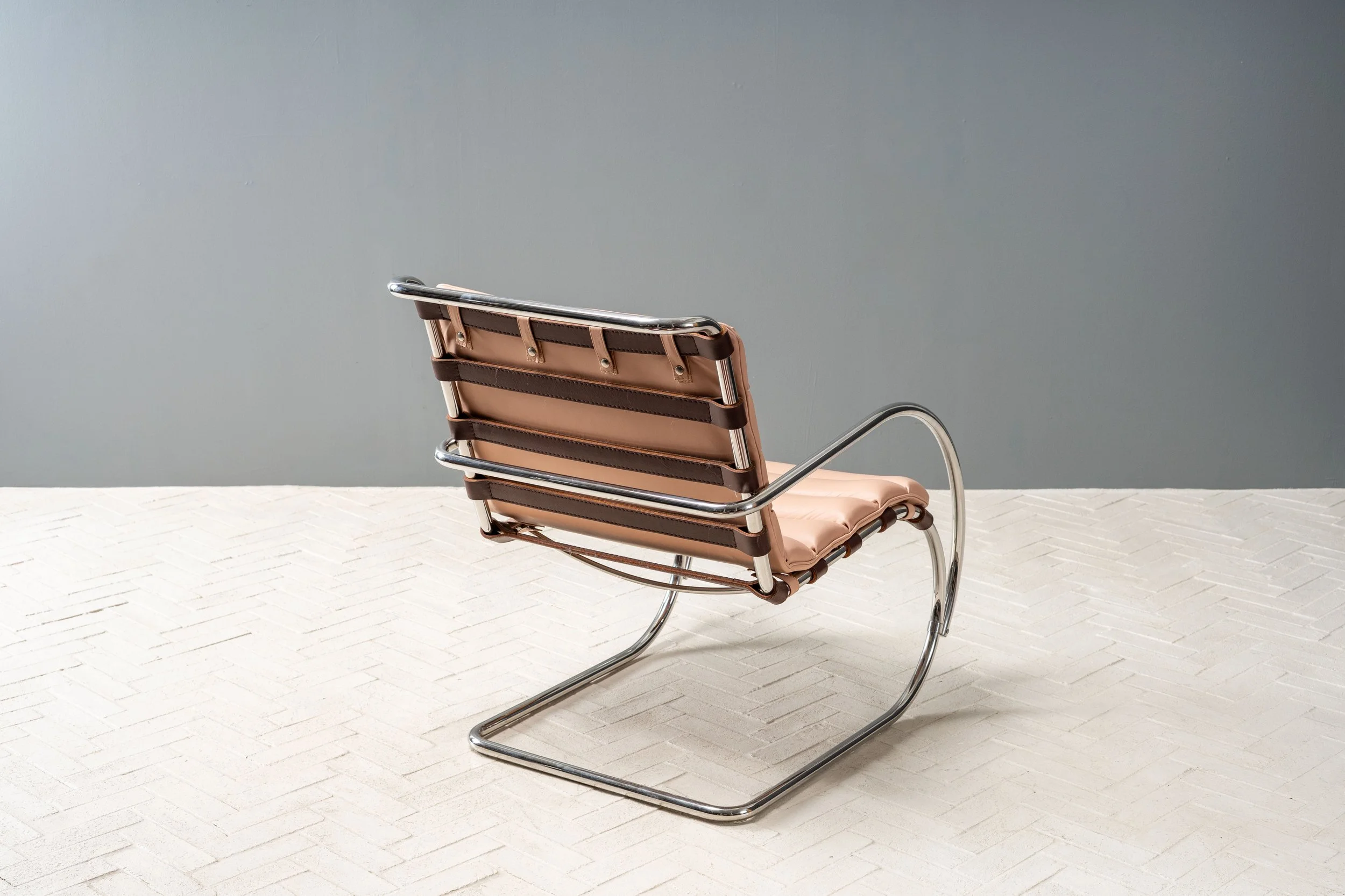 pair-of-knoll-mr-chairs-resideinc-8.jpg