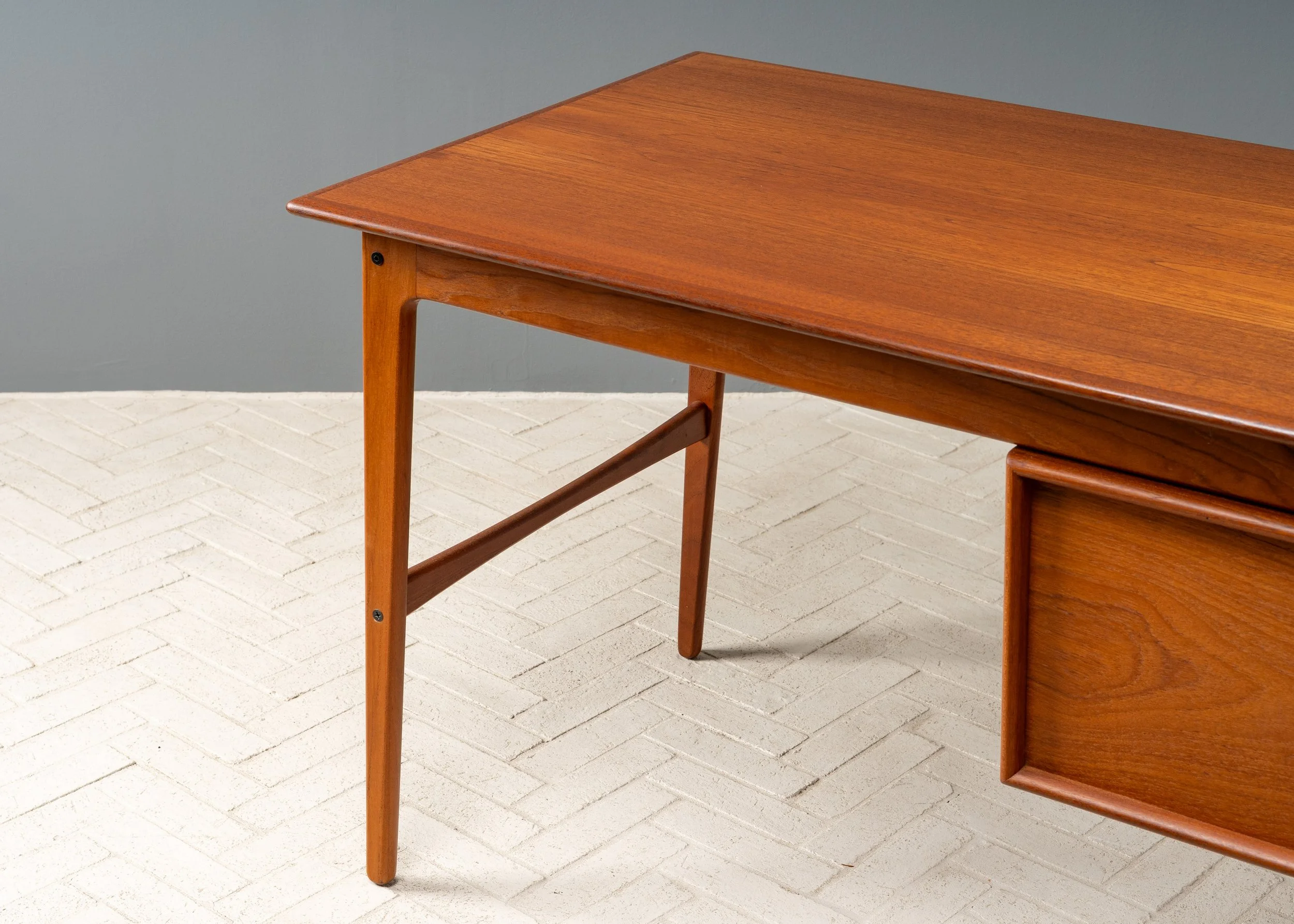 aksel-boll-jensen-expandable-teak-desk-resideinc-22.jpg