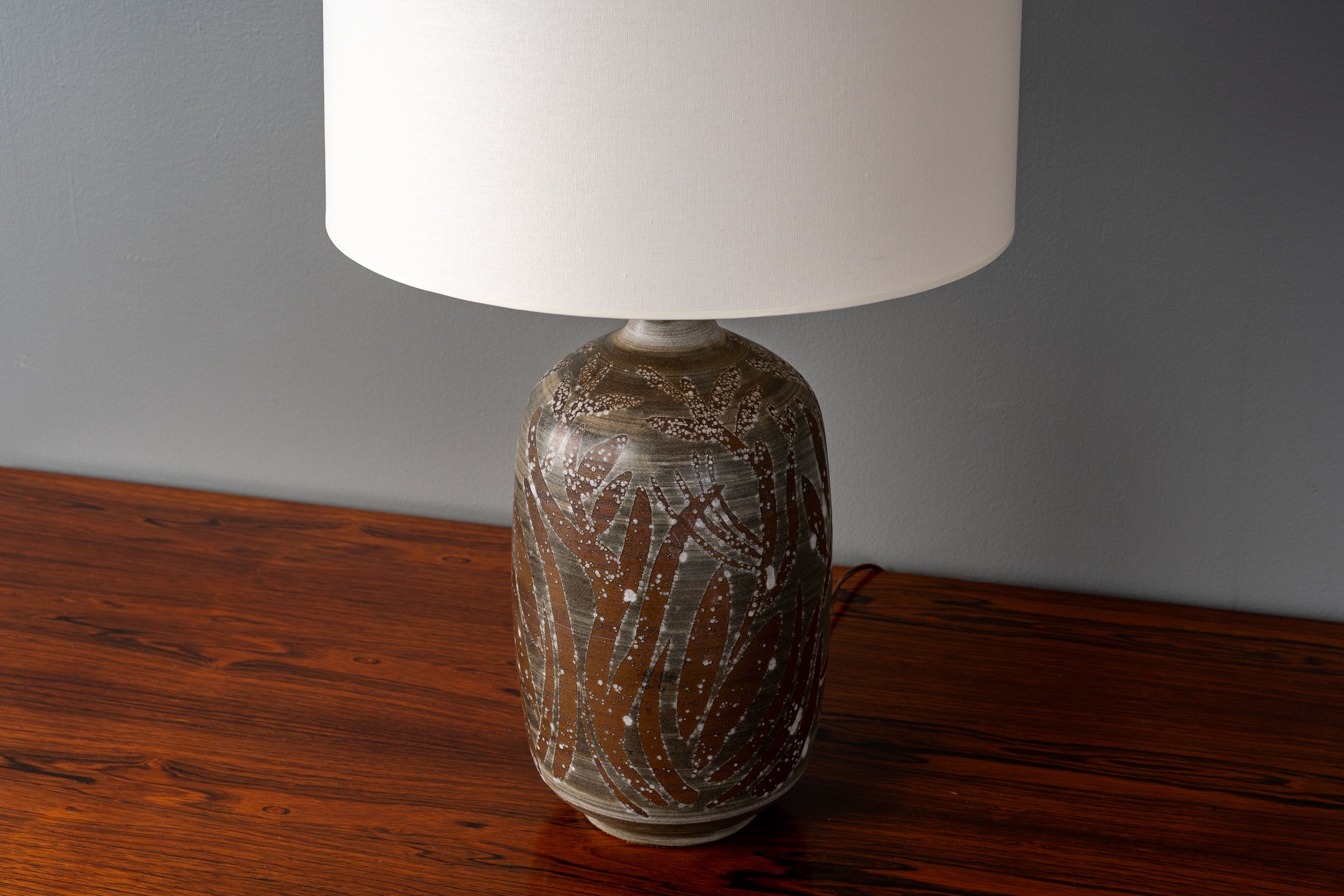 1-lamp-040325-resideinc-5.jpg