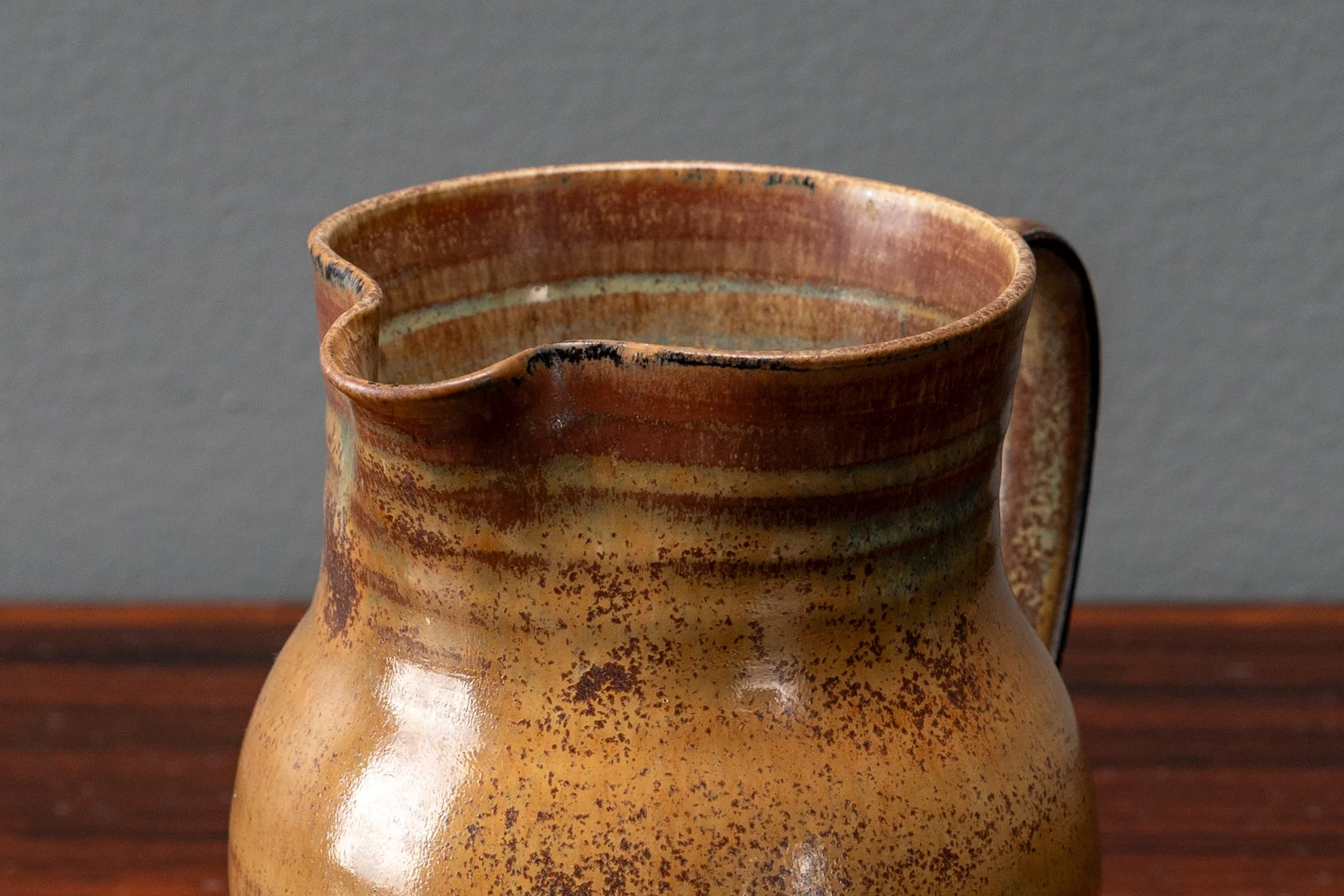 scheier-ceramic-jug-resideinc-9.jpg