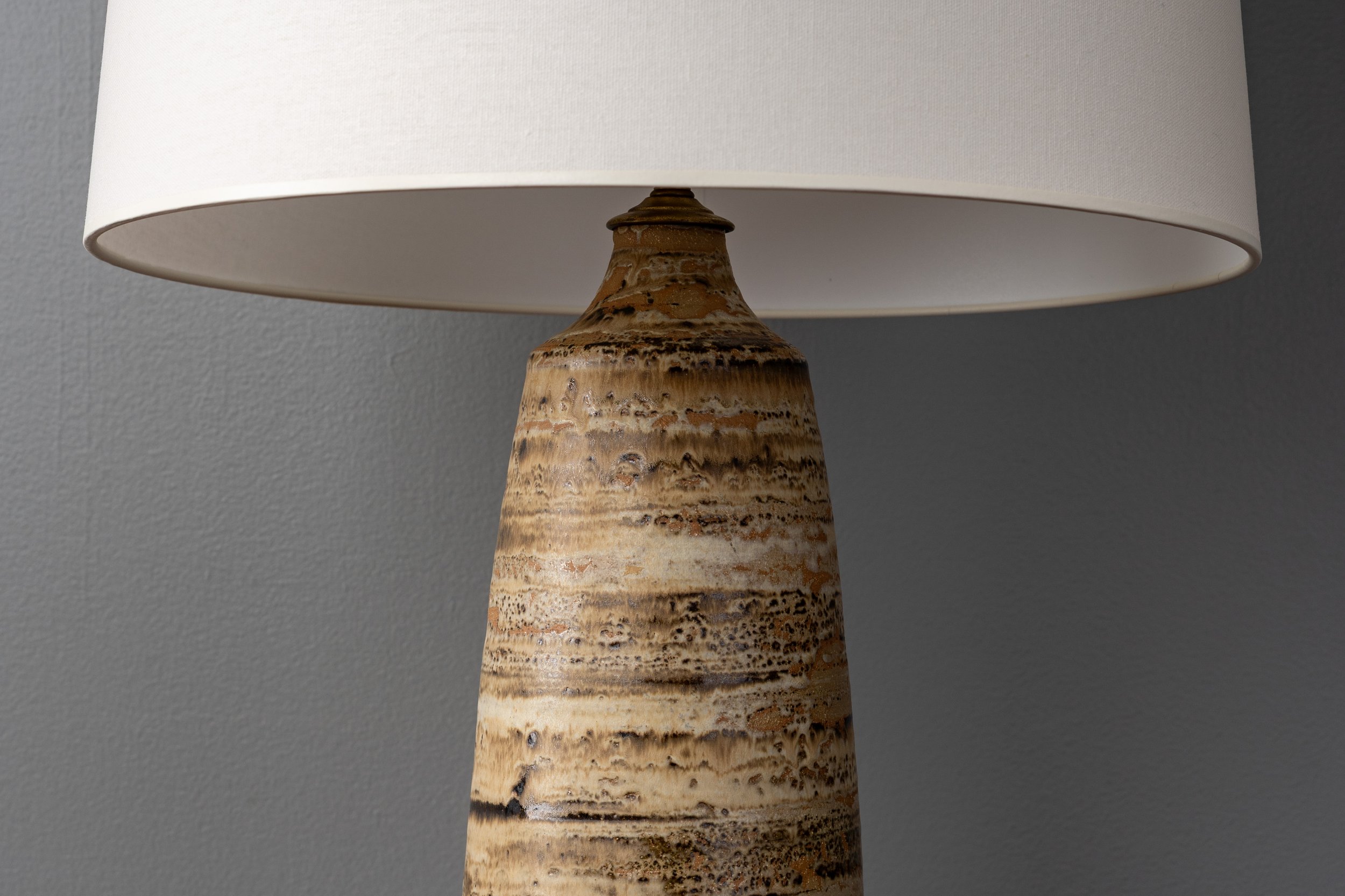 anne-appleton-clark-ceramic-table-lamp-1-resideinc-6.jpg