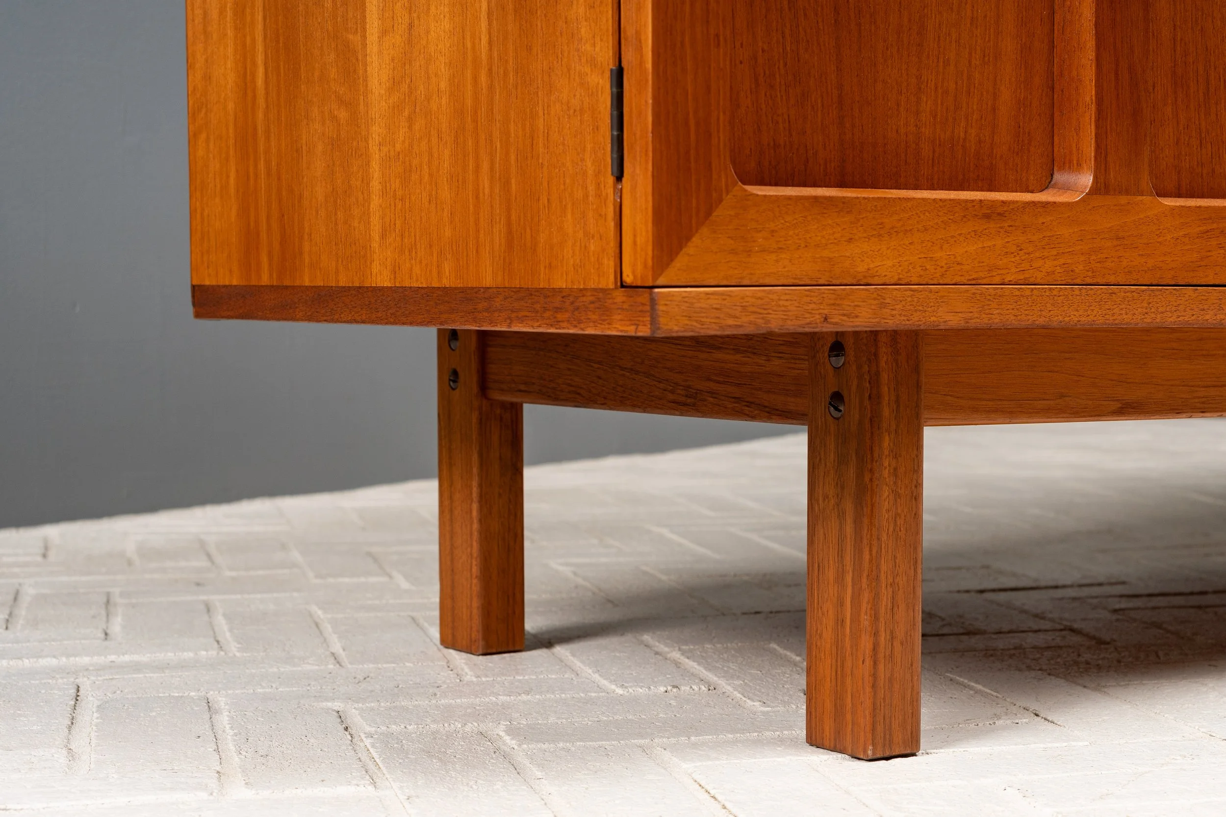 karl-erik-ekselius-swedish-teak-sideboard-resideinc-21.jpg