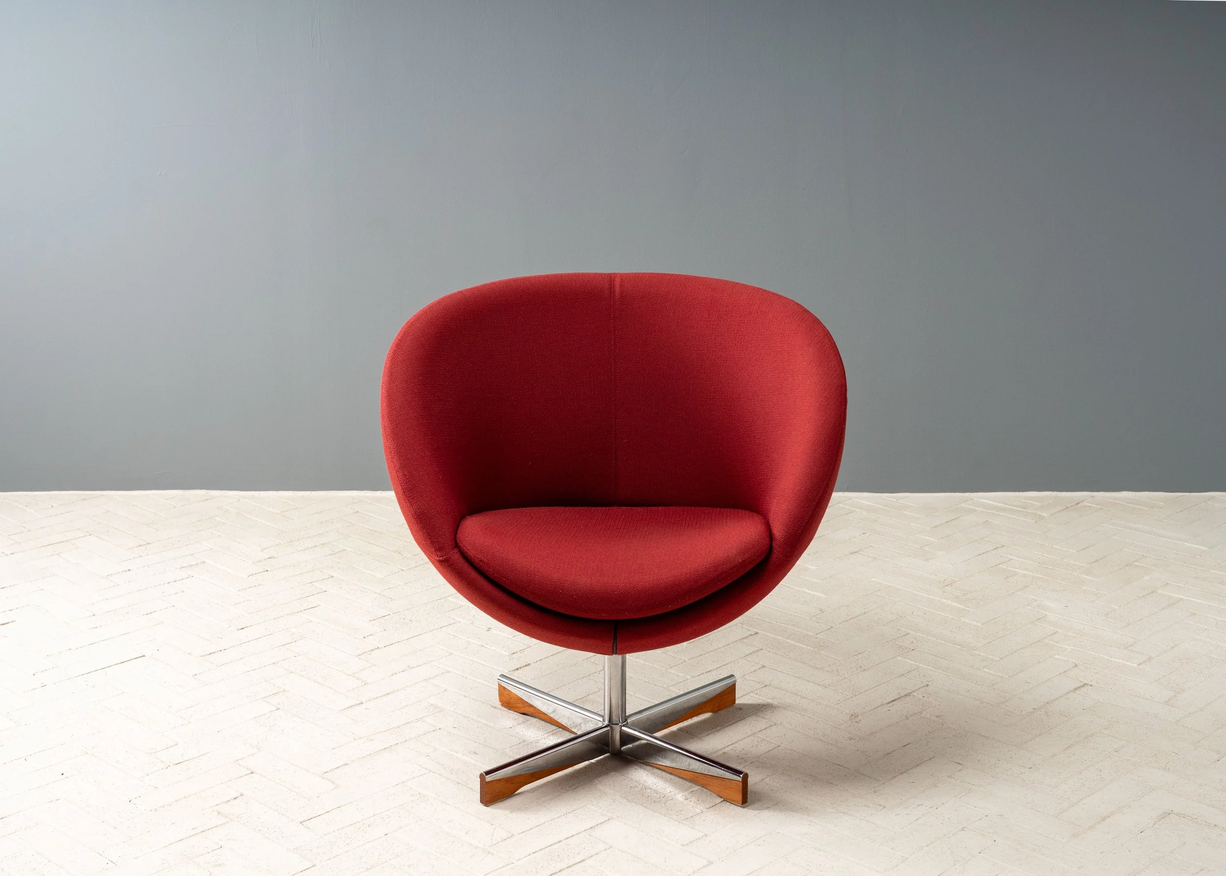 pair-of-sven-ivar-dysthe-swivel-chairs-resideinc-3.jpg