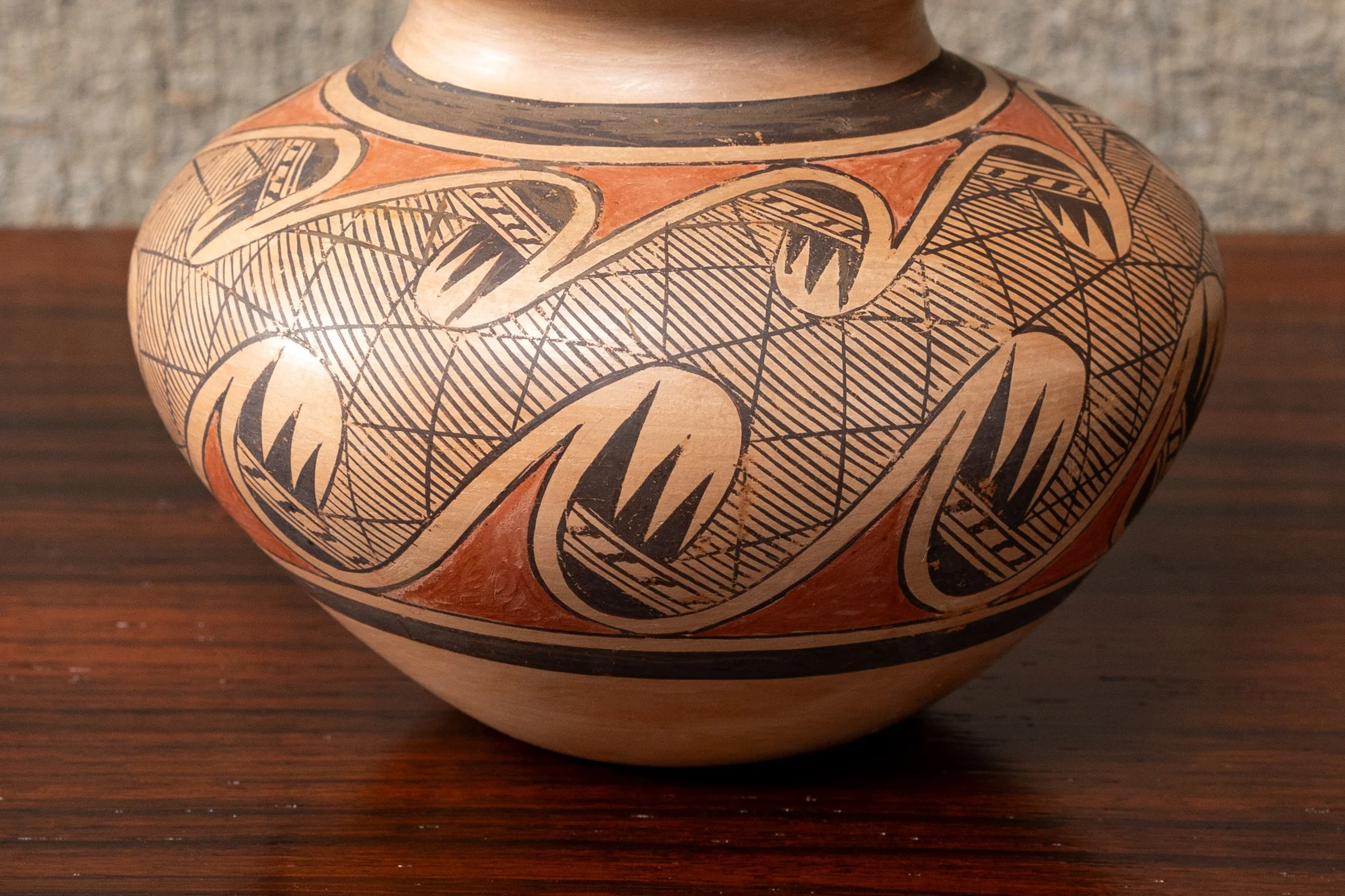 selection-of-three-native-american-ceramic-vessels-resideinc-13.jpg