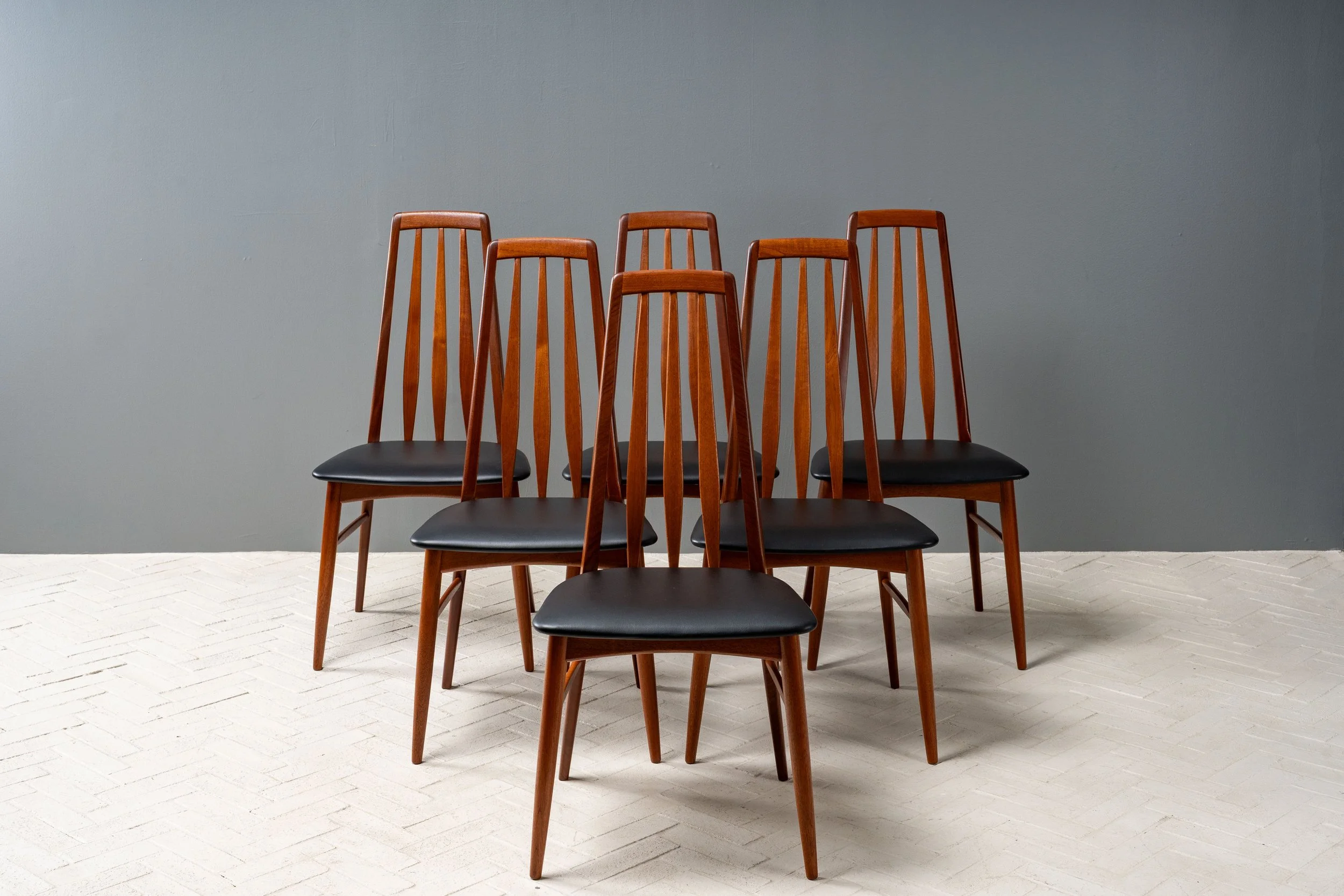 set-of-6-hornslet-teak-dining-chairs-resideinc-1.jpg