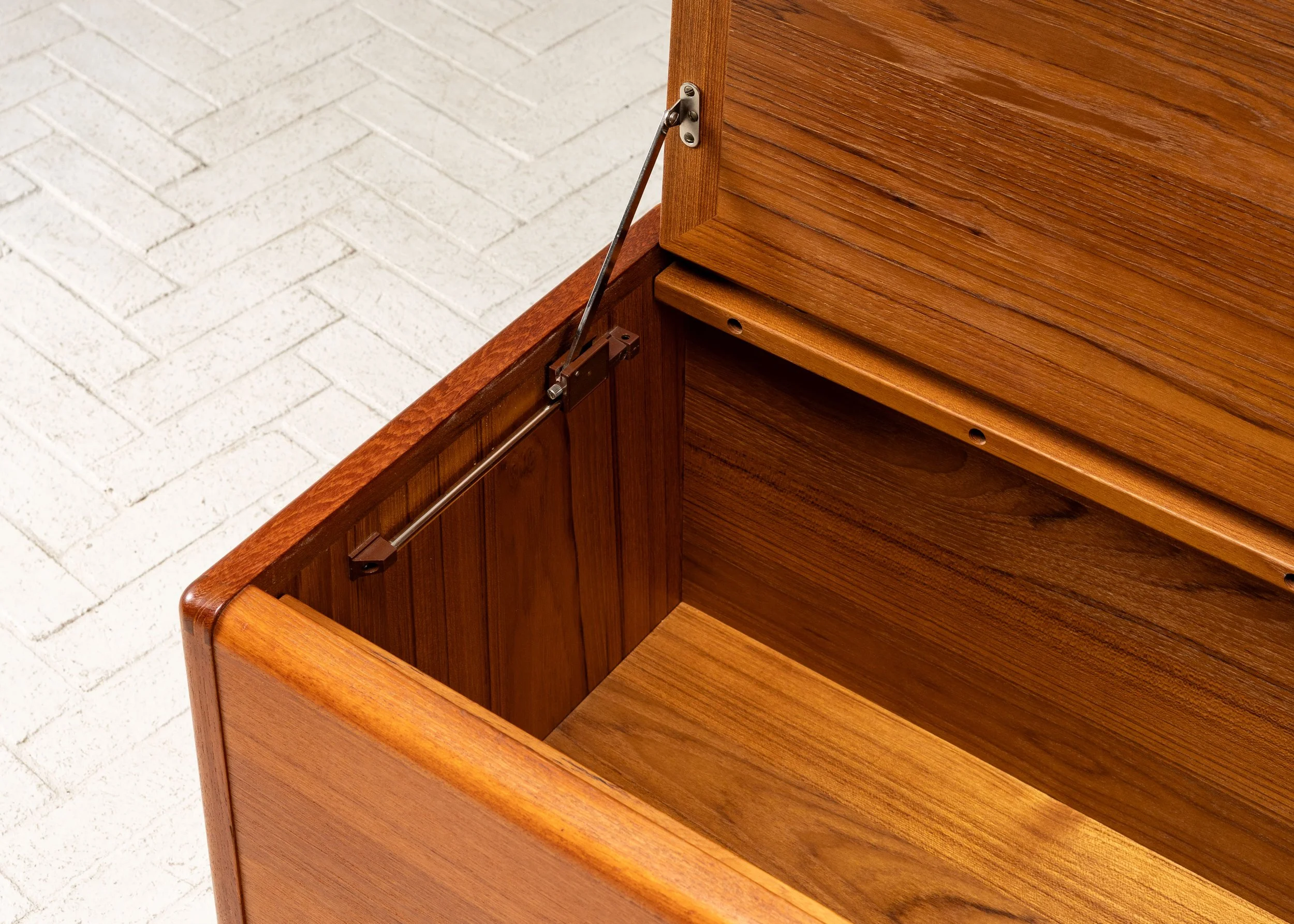 teak-blanket-chest-resideinc-6.jpg