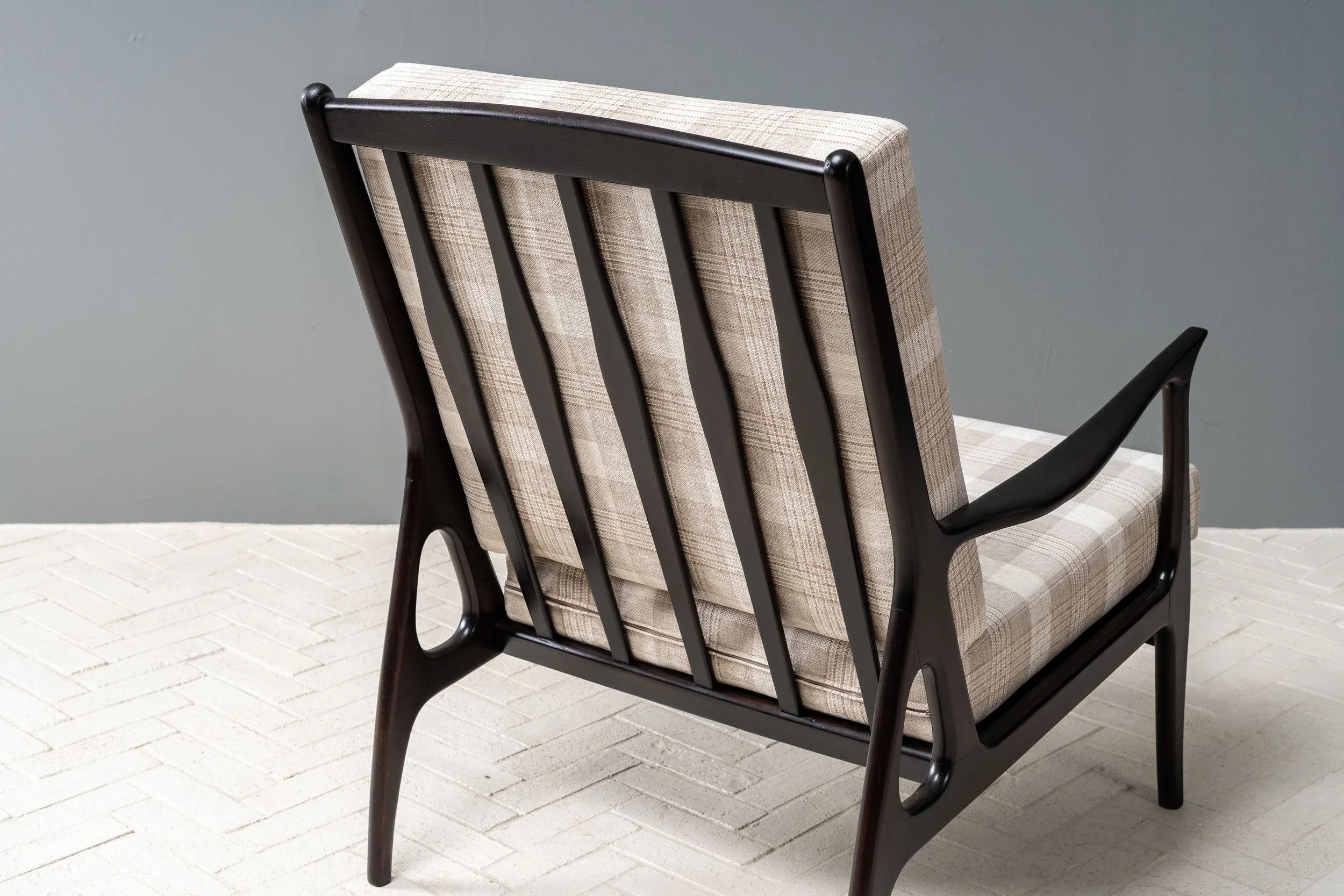 otto-gerdau-open-frame-lounge-chairs-resideinc-15.jpg