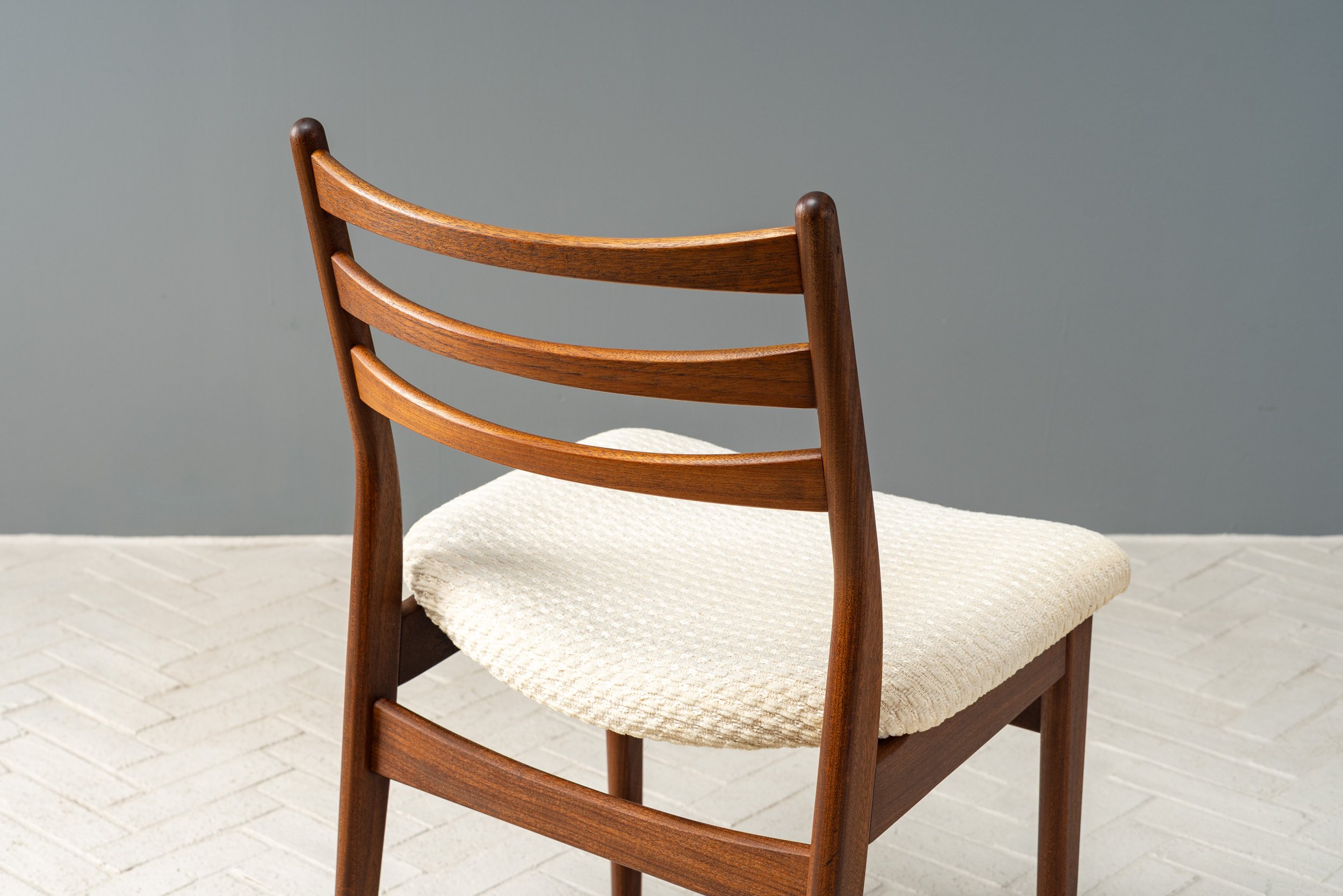dutch-rosewood-dining-chairs-resideinc-18.jpg