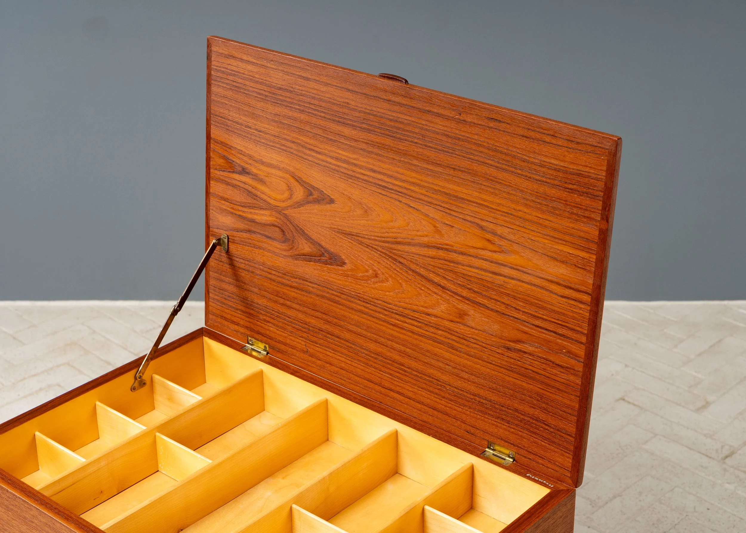 danish-teak-sewing-cart-resideinc-12.jpg