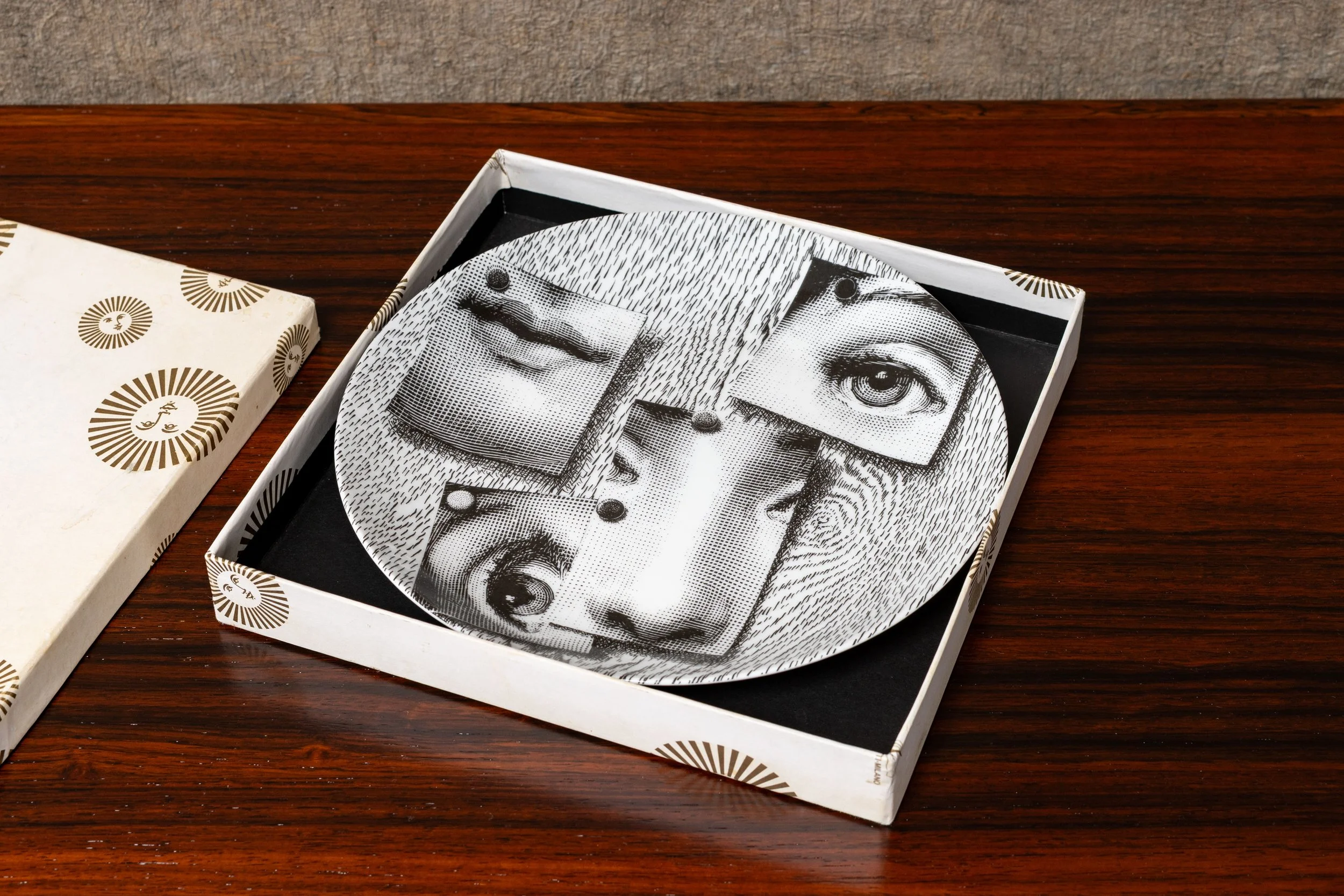 piero-fornasetti-ceramic-wall-plate-resideinc-6.jpg