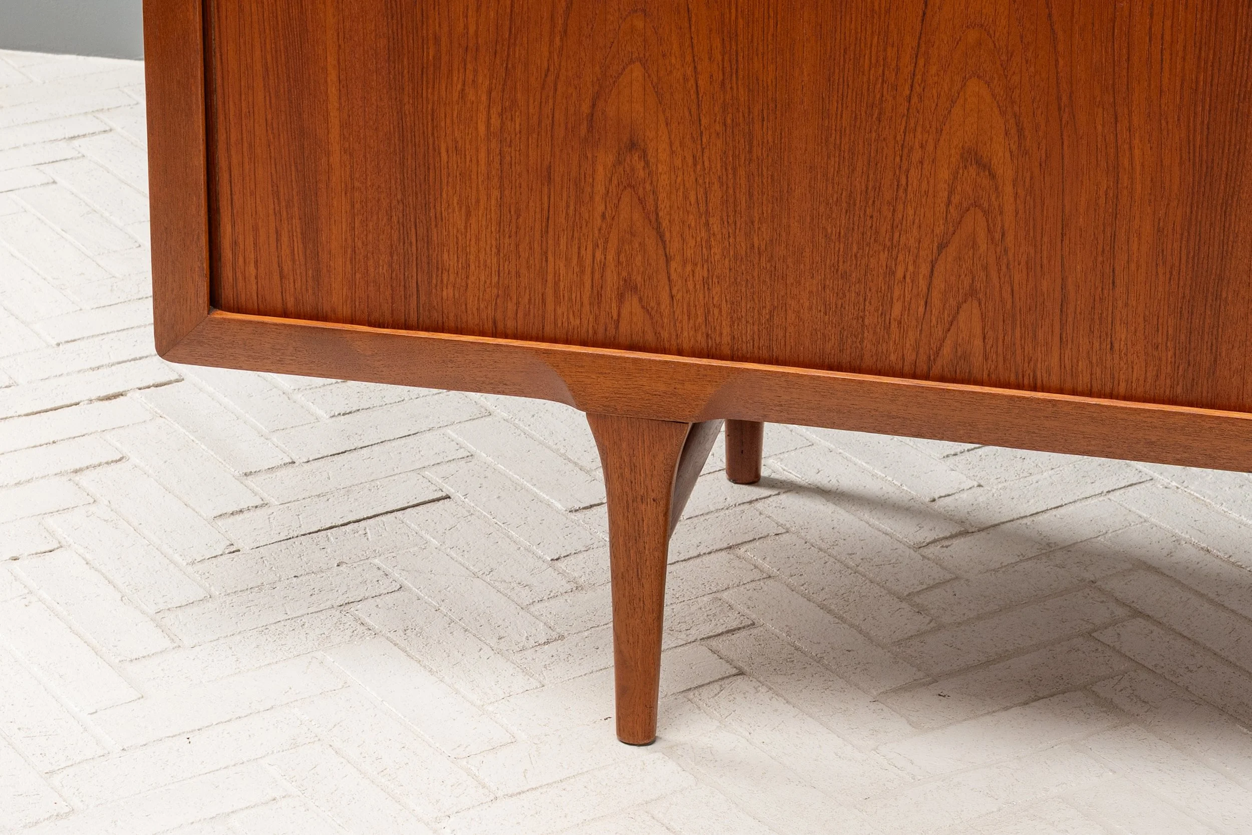 kofod-larsen-teak-sideboard-resideinc-2.jpg