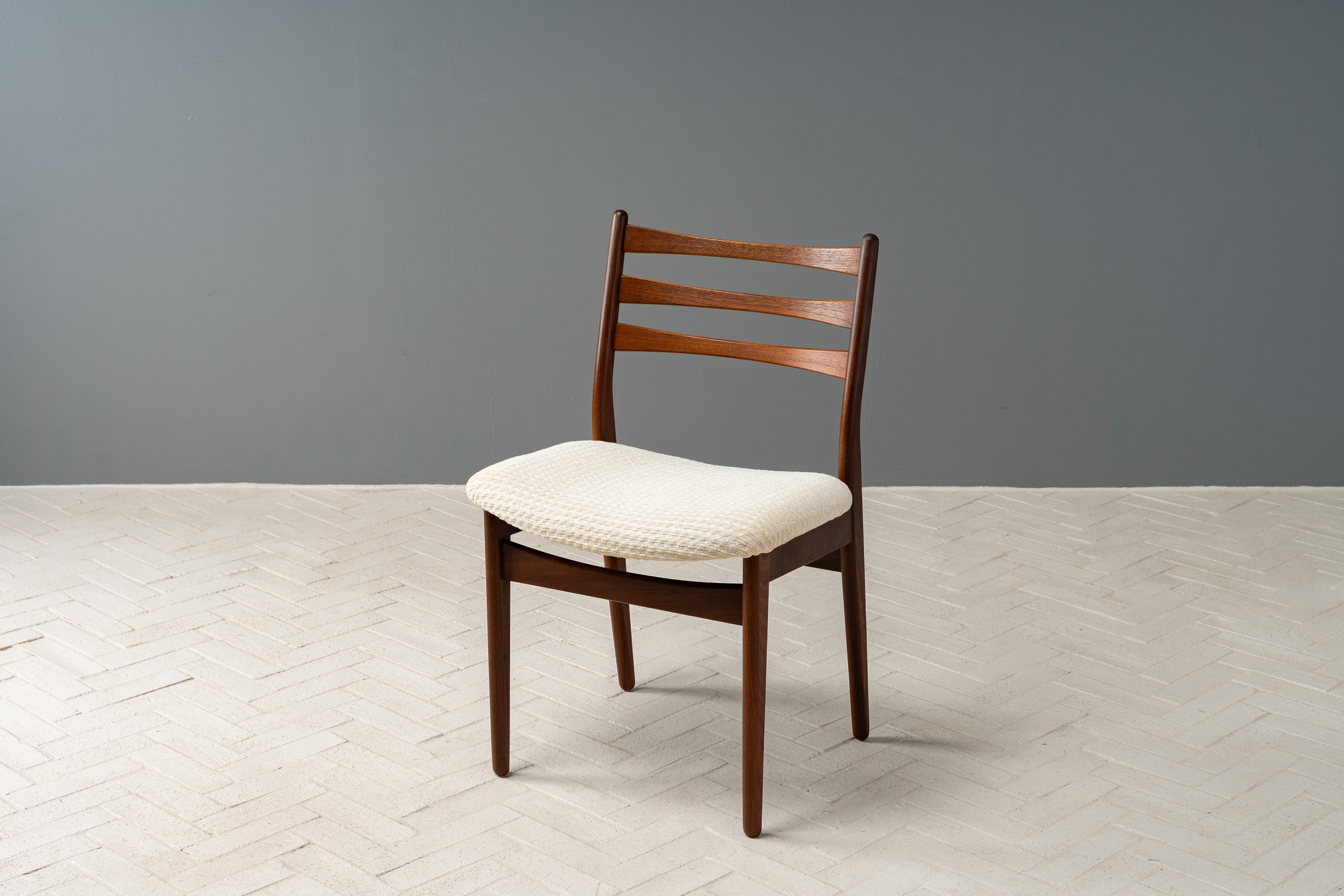 dutch-rosewood-dining-chairs-resideinc-10.jpg