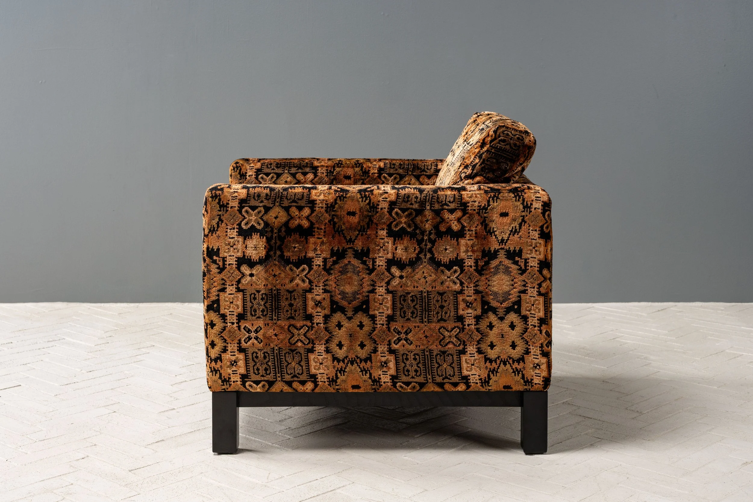 charak-lounge-chairs-with-ebonized-bases-resideinc-12.jpg