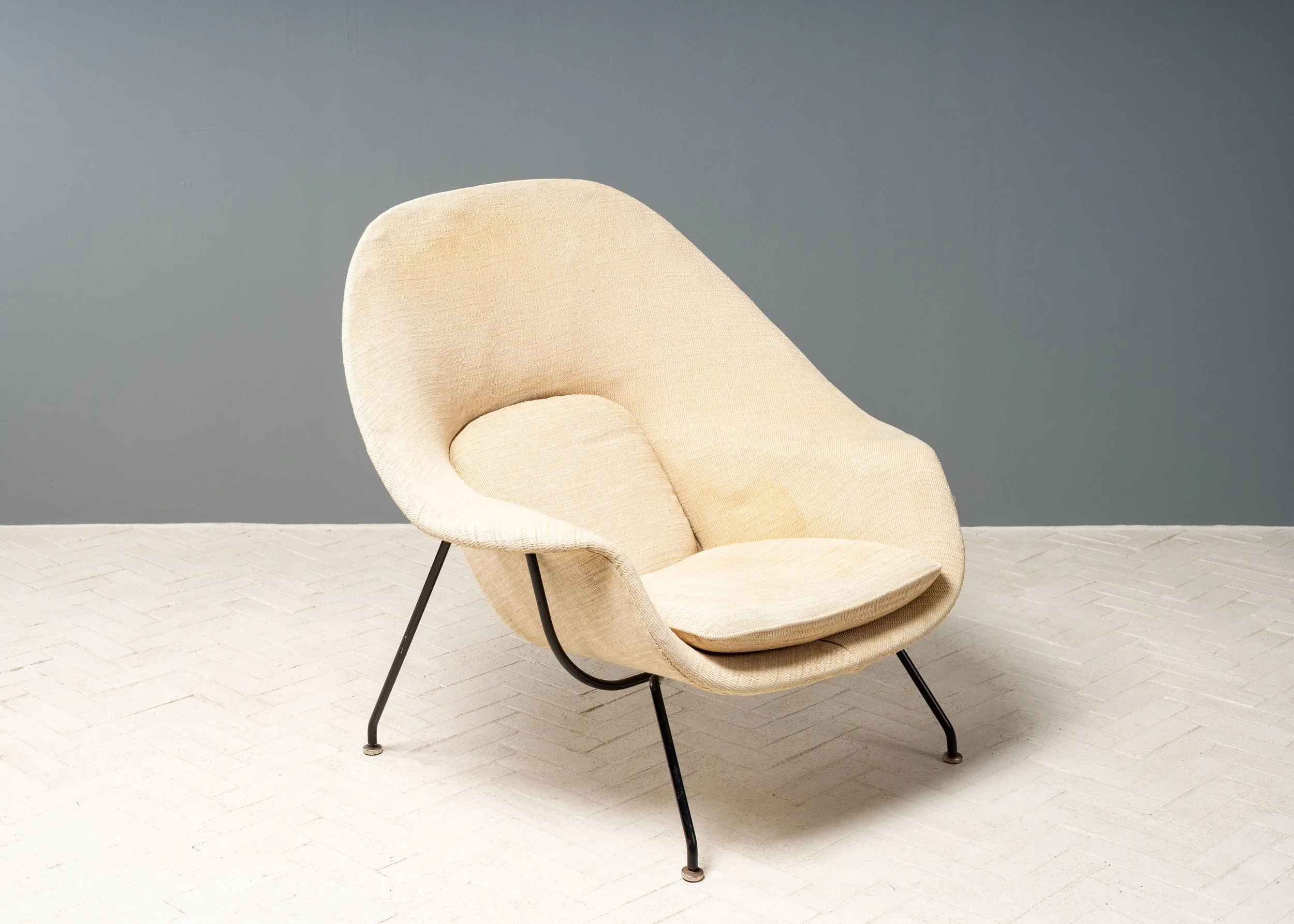 eero-saarinen-knoll-womb-chair-ottoman-workshop-reside-inc-15.jpg