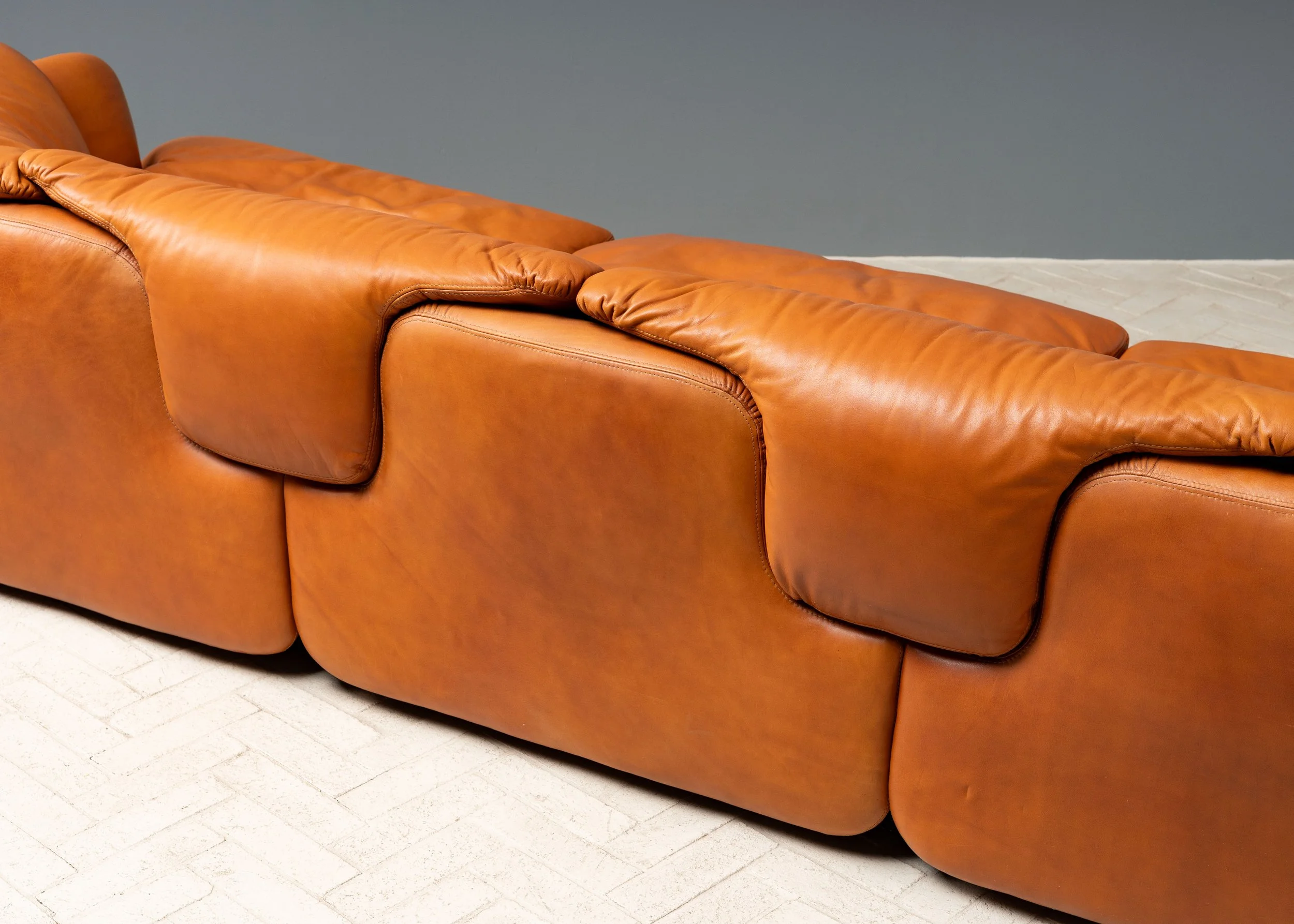 saporiti-confidential-cognac-leather-sofa-resideinc-15.jpg
