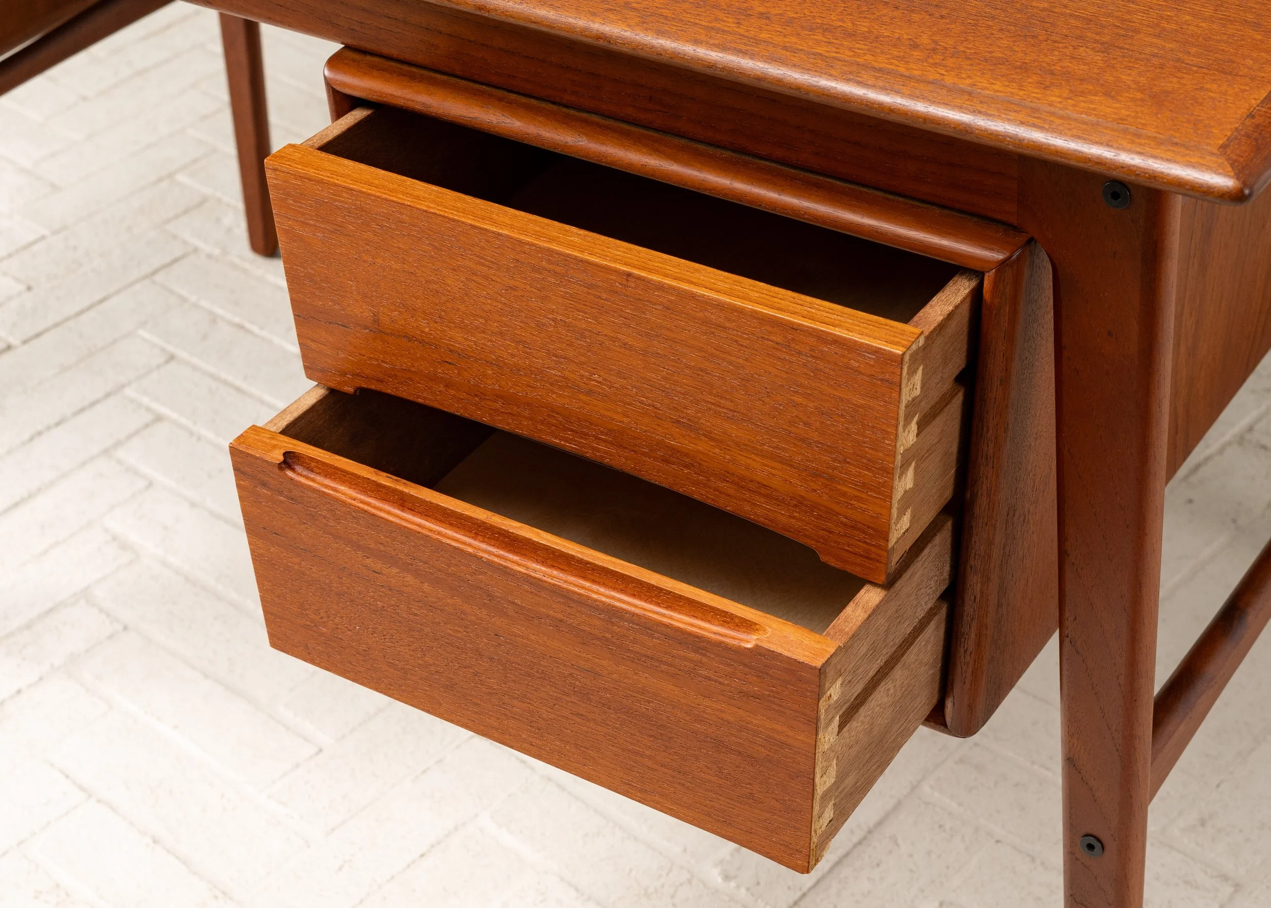 aksel-boll-jensen-expandable-teak-desk-resideinc-9.jpg