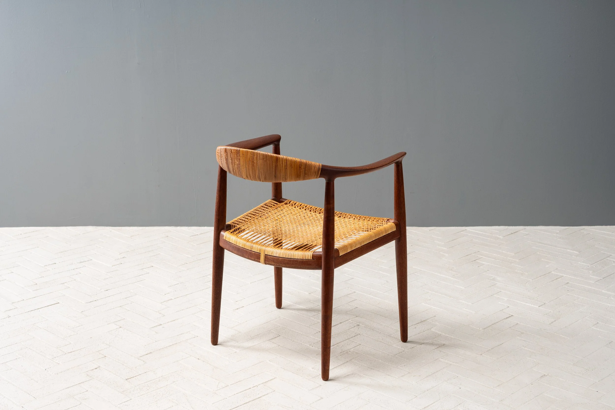 set-of-ten-hans-wegner-teak-round-chairs-resideinc-6.jpg