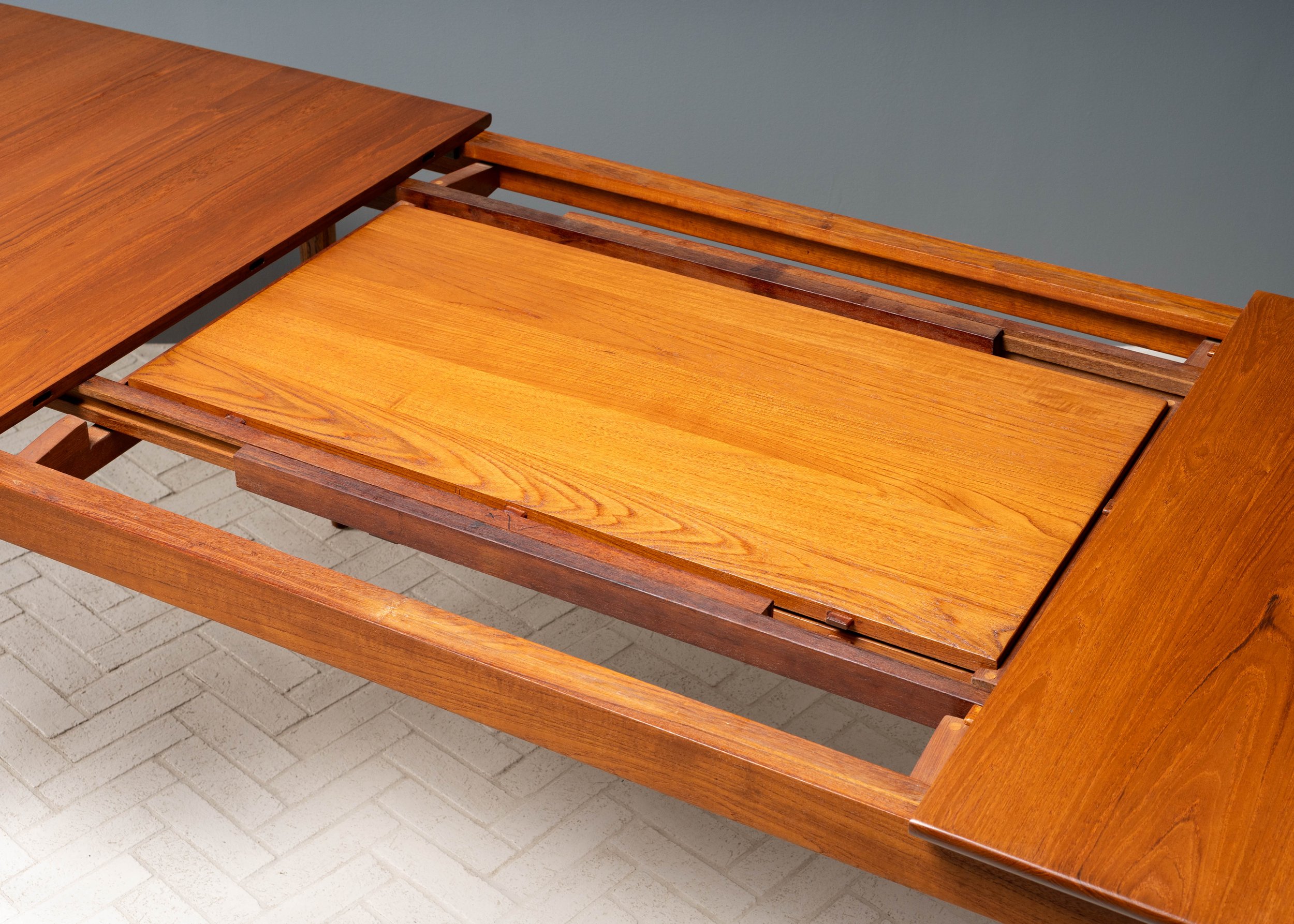 finn-juhl-teak-dining-table-reside-inc-10.jpg