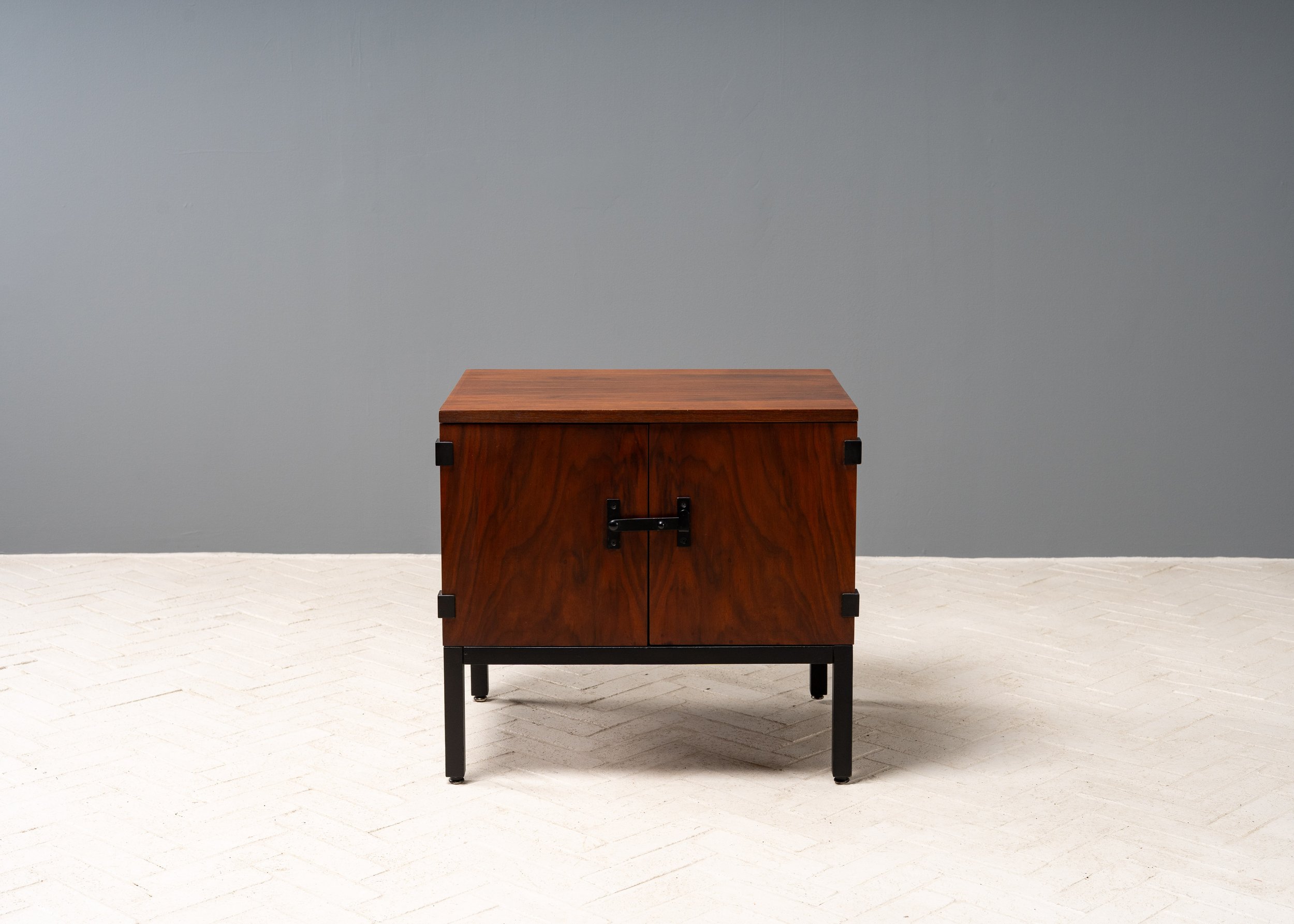 pair-of-milo-baughman-walnut-nightstands-reside-inc-3.jpg