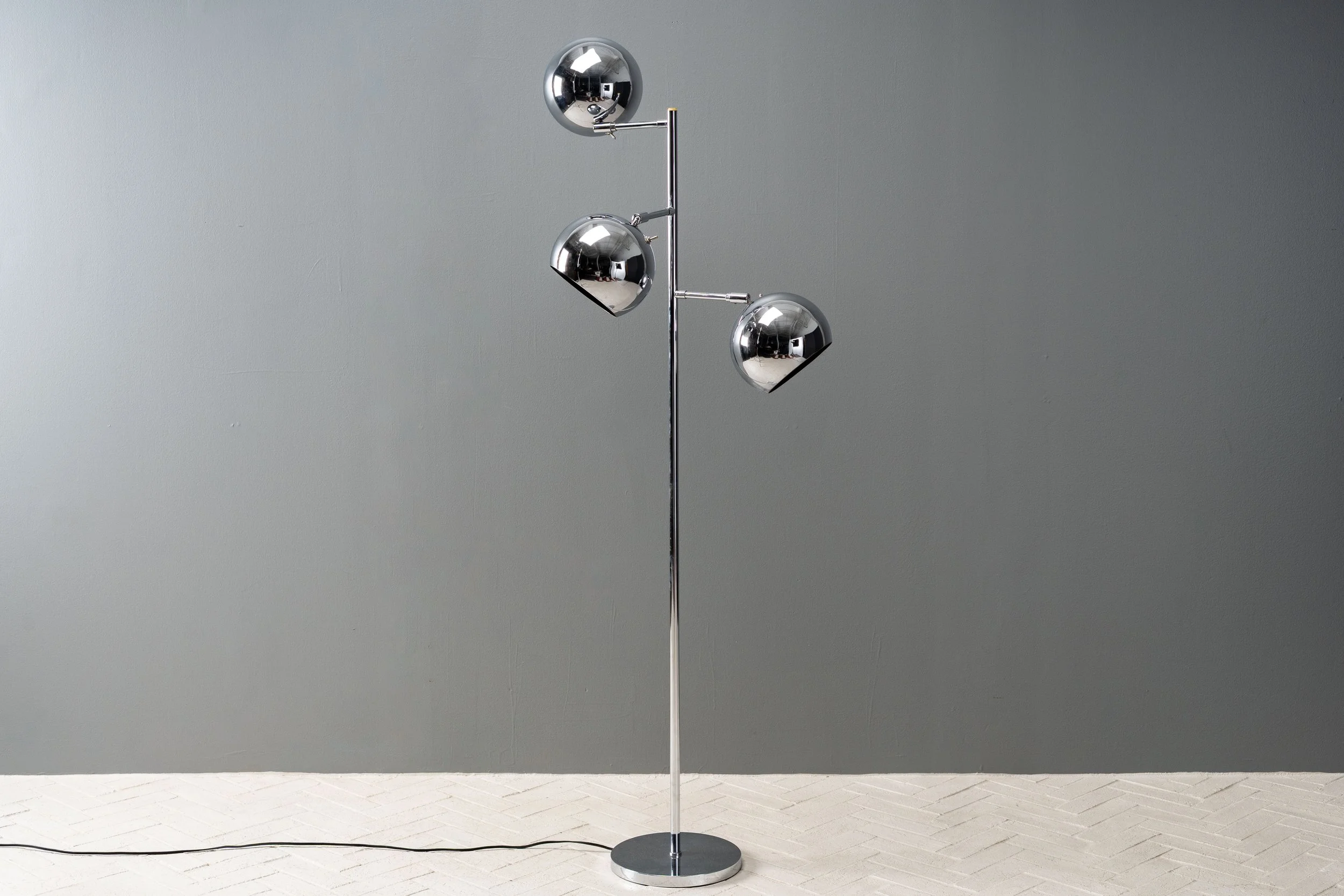 sonneman-chrome-orbiter-floor-lamp-resideinc-1.jpg