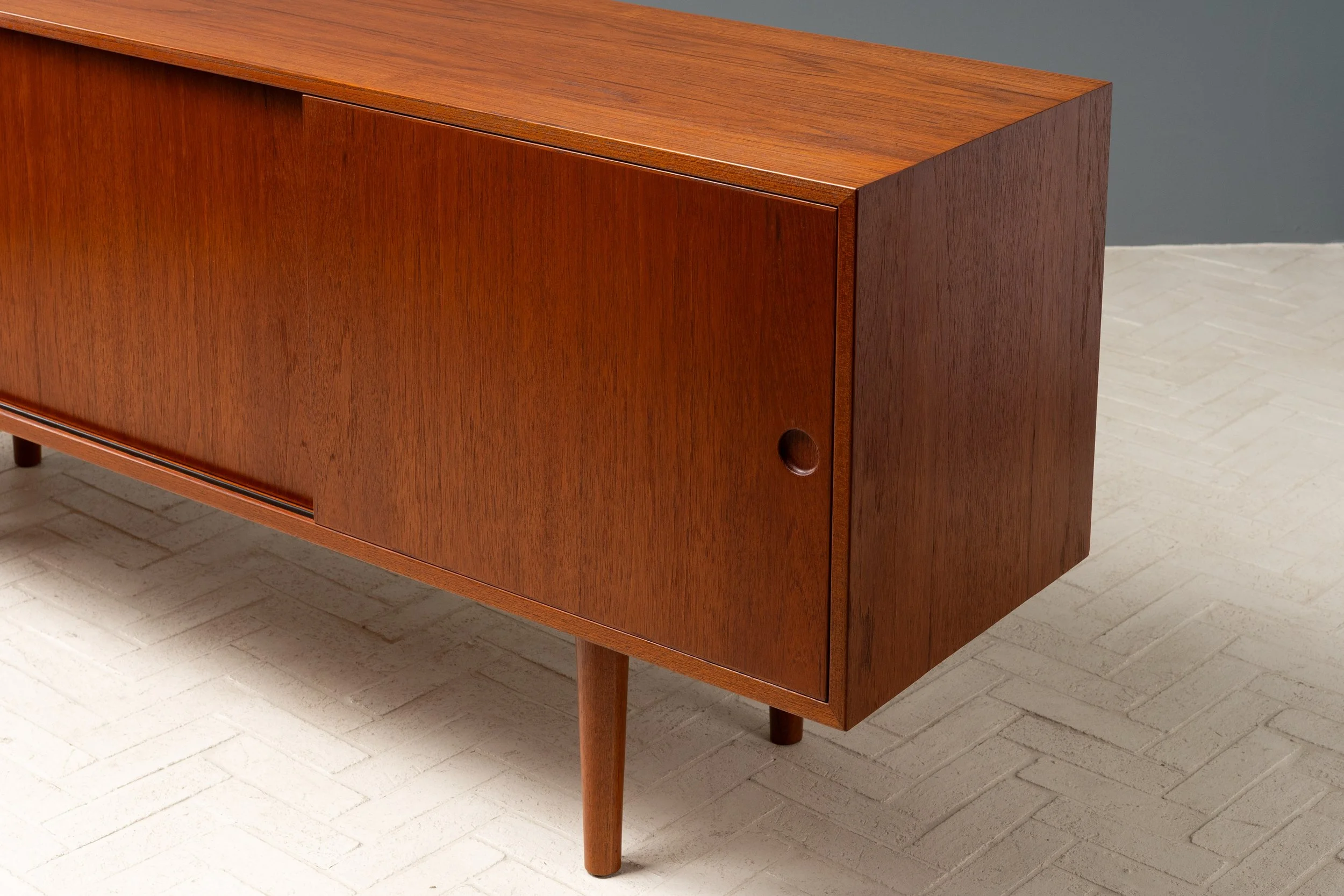 hans-j-wegner-teak-sideboard-resideinc-18.jpg