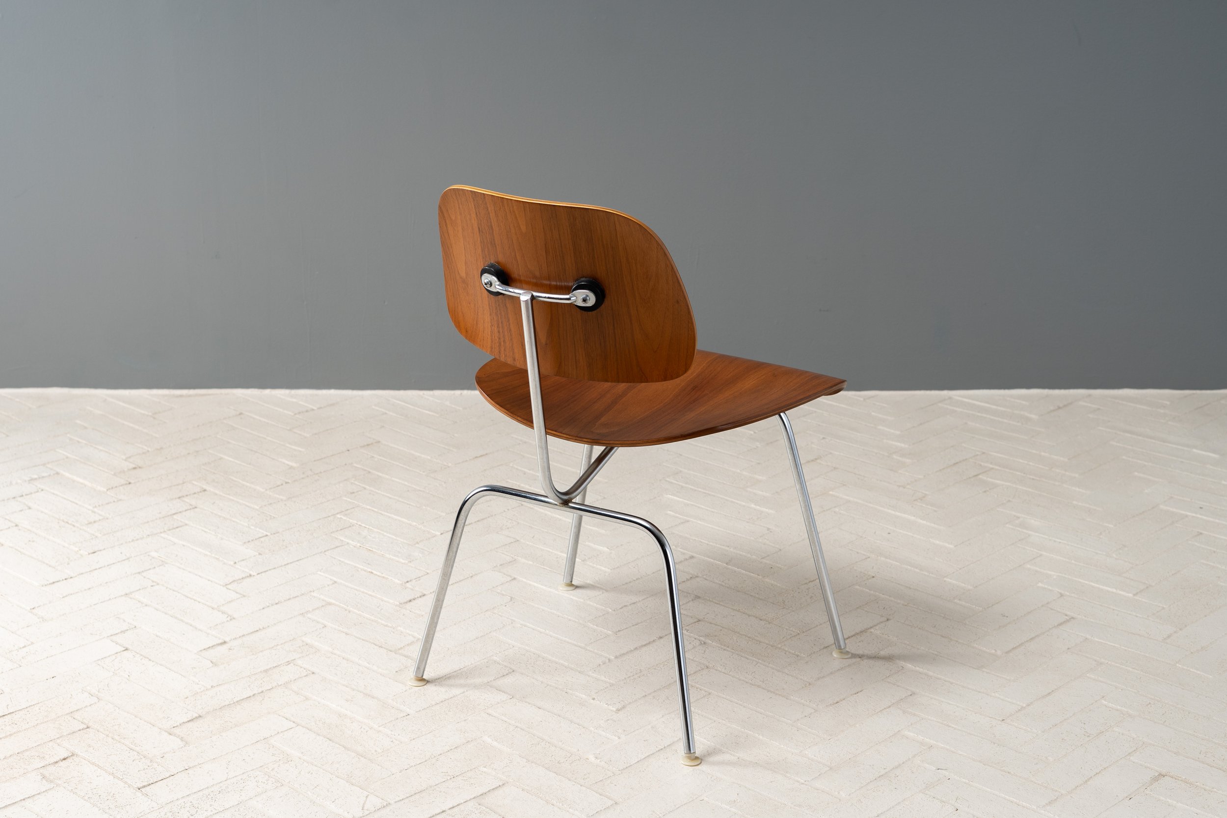 eames-dcm-chair-resideinc-3.jpg