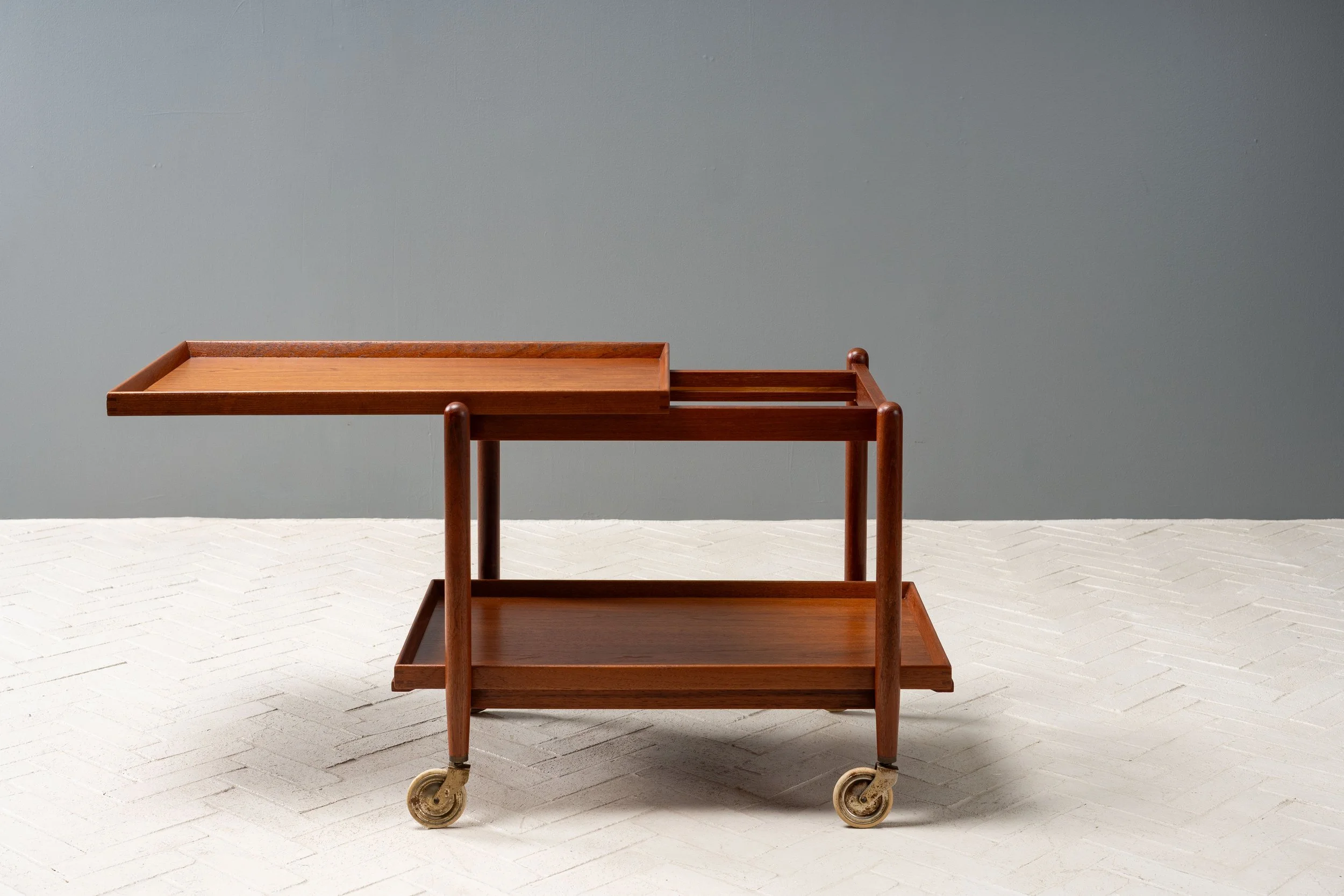 poul-hundevad-teak-bar-cart-aug2025-resideinc-15.jpg