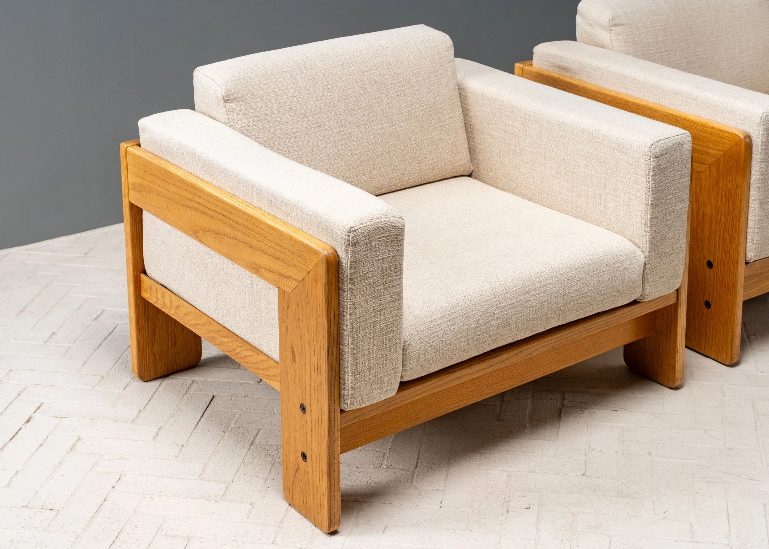 pair-of-tobia-scarpa-bastiano-oak-lounge-chairs-resideinc-4.jpg