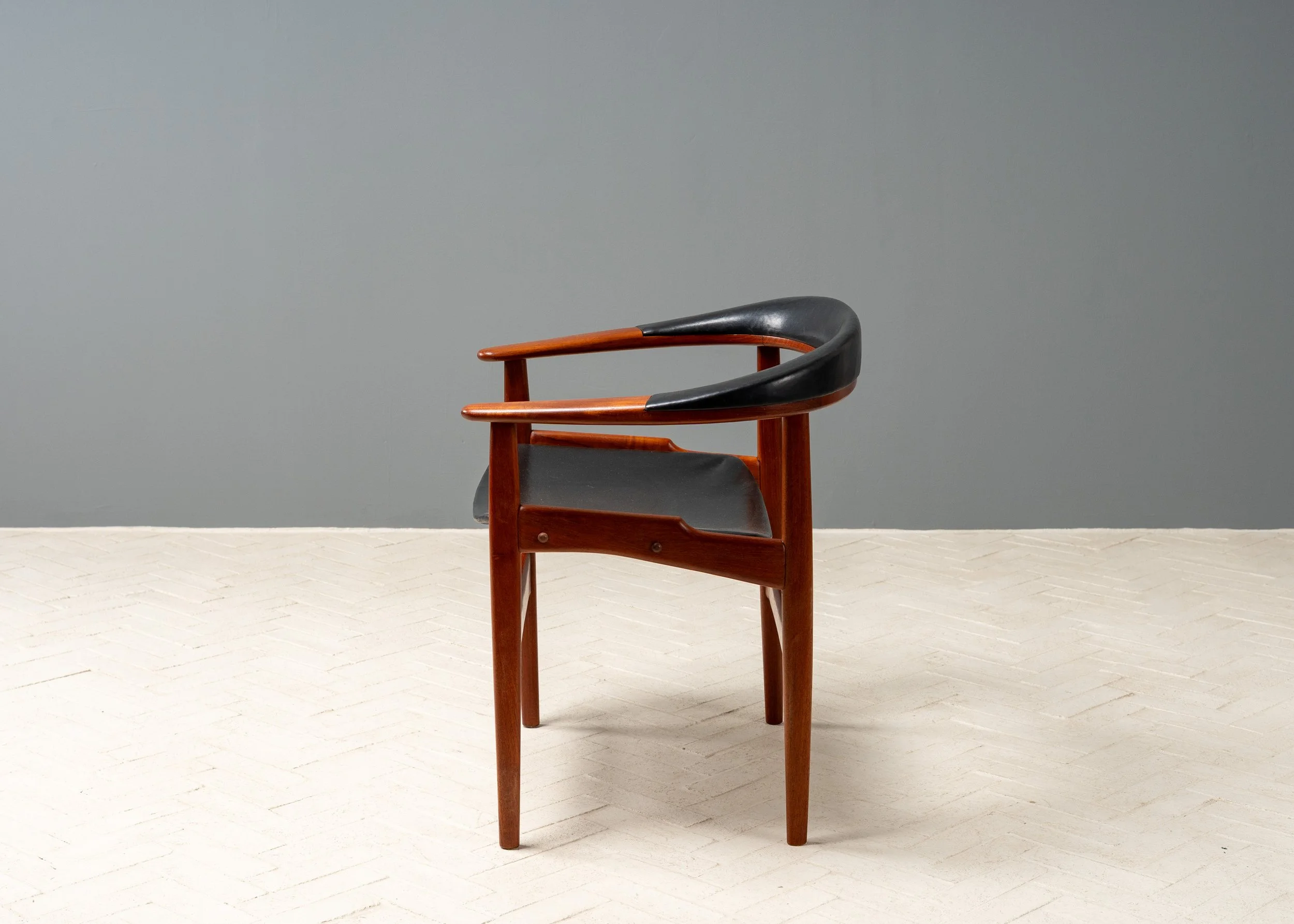 arne-hovmand-olsen-jutex-model-171-armchair-reside-inc-3.jpg