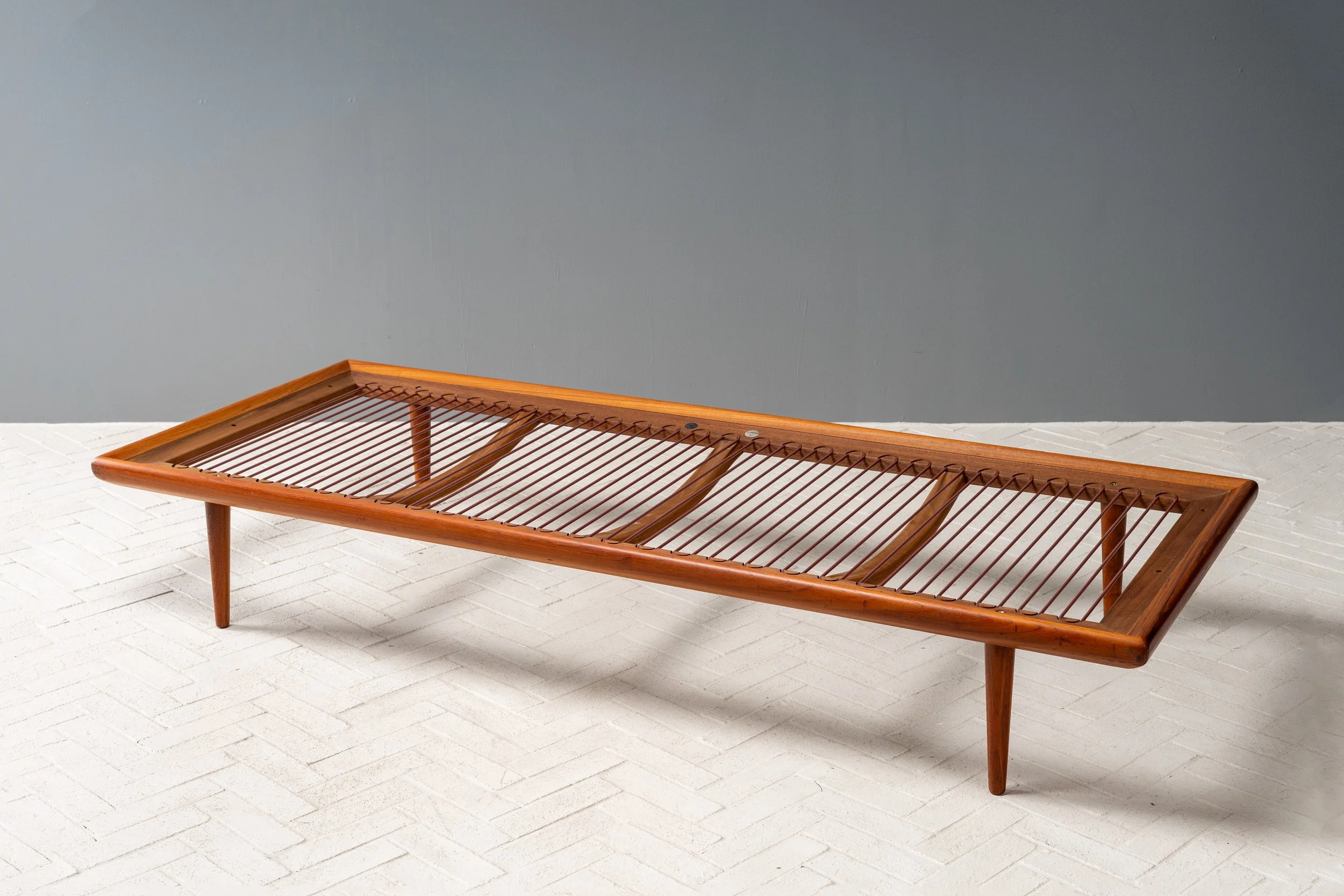 peter-hvidt-teak-daybed-resideinc-17.jpg