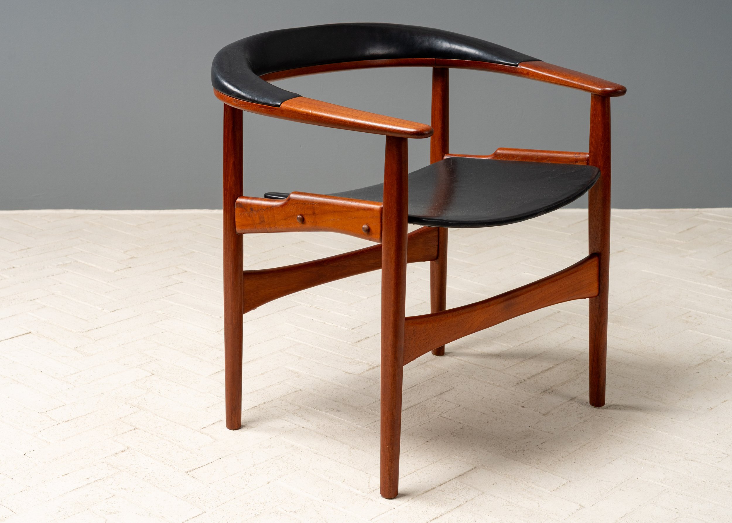 arne-hovmand-olsen-jutex-model-171-armchair-reside-inc-10.jpg