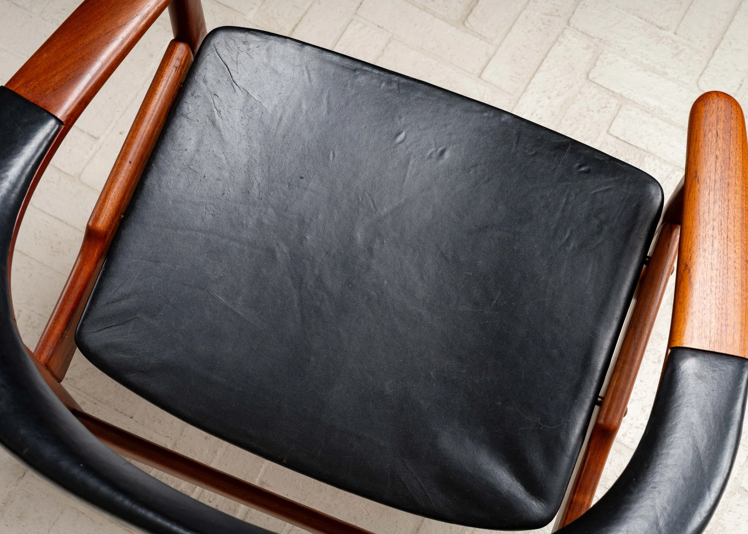 arne-hovmand-olsen-jutex-model-171-armchair-reside-inc-4.jpg