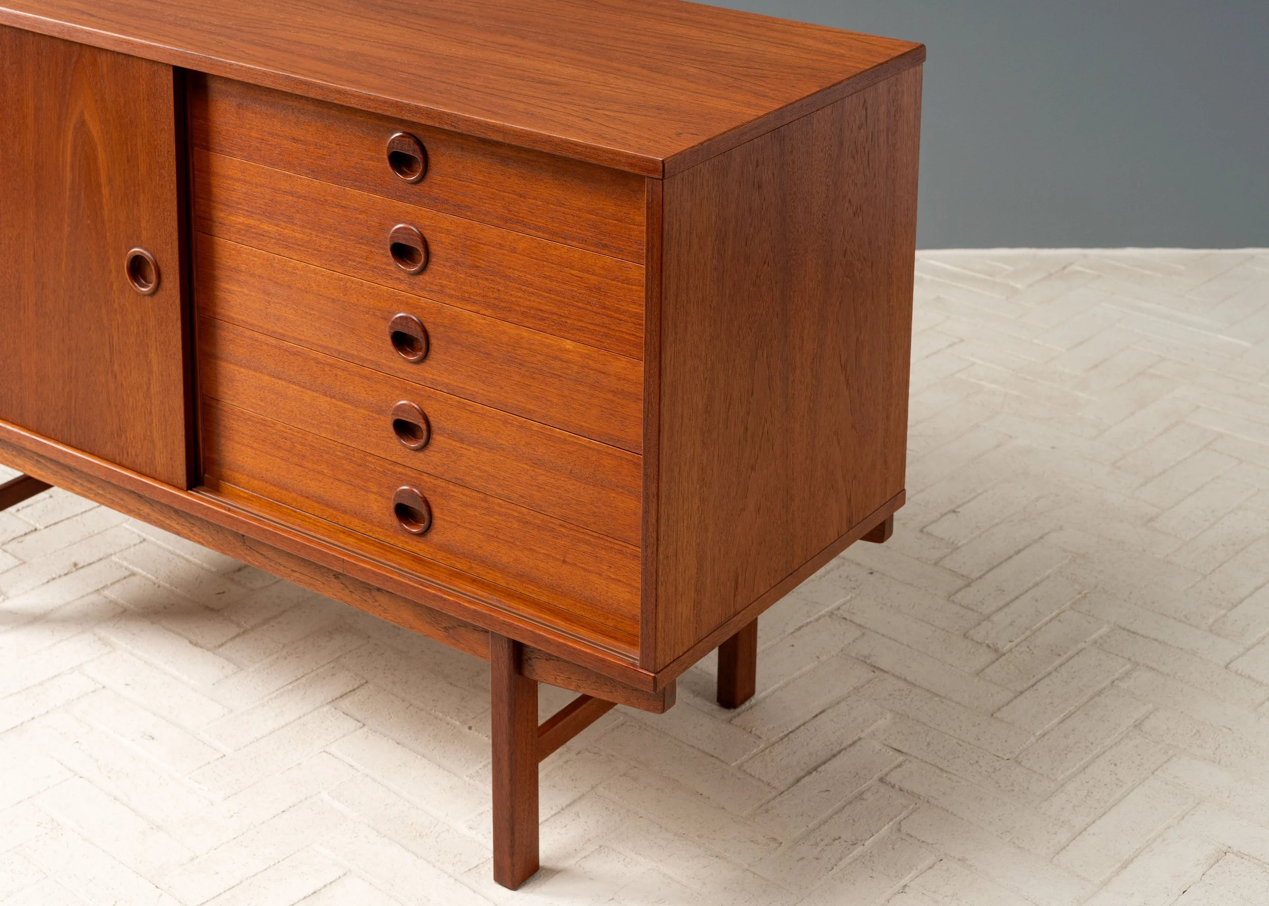 folke-ohlsson-dux-teak-chest-resideinc-12.jpg
