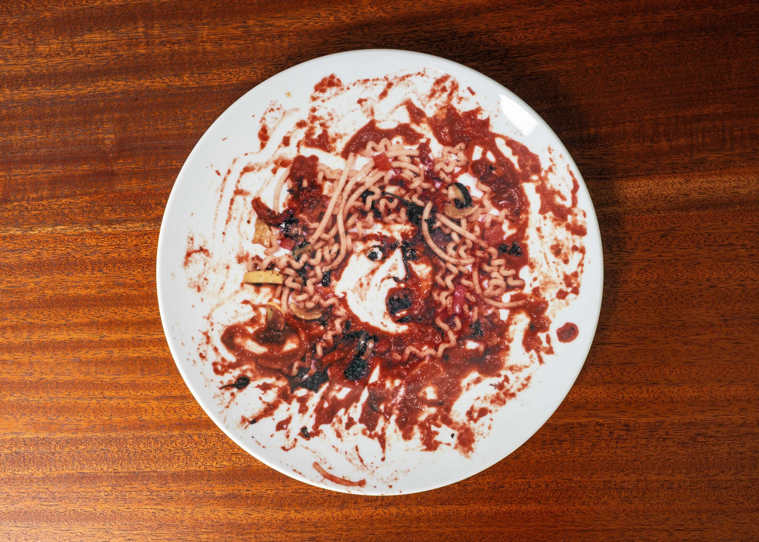 vik-muniz-medusa-plate-reside-inc-2.jpg