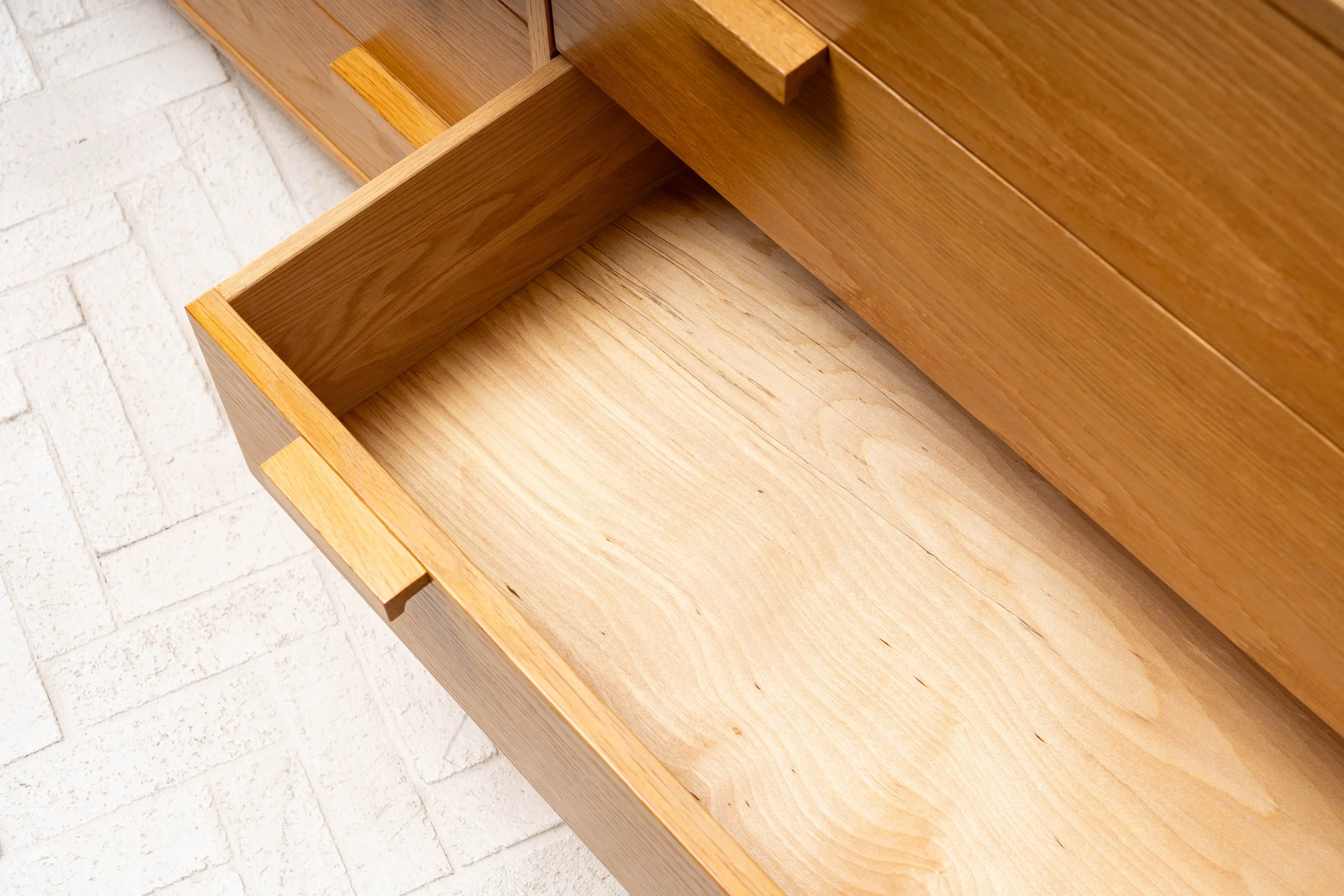 charles-webb-sixties-series-oak-bureau-aug2025-resideinc-9.jpg