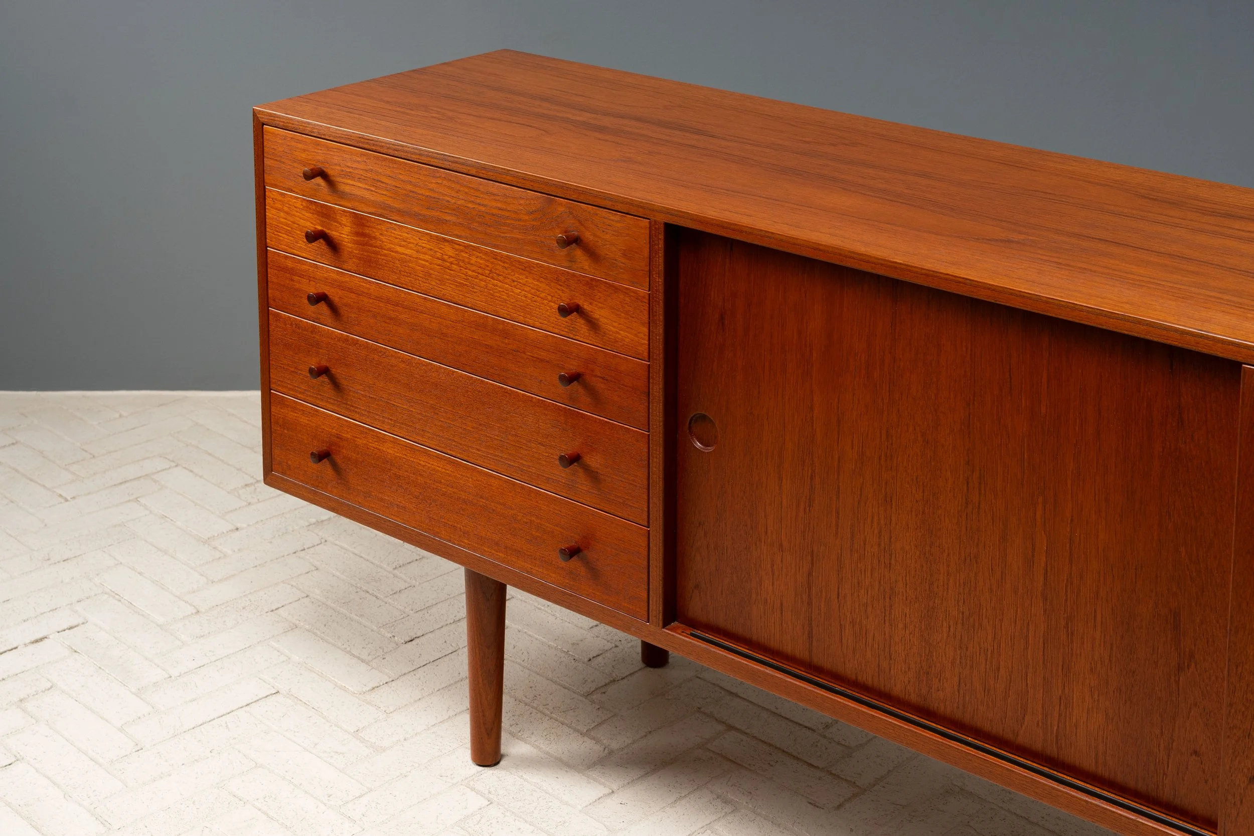 hans-j-wegner-teak-sideboard-resideinc-15.jpg